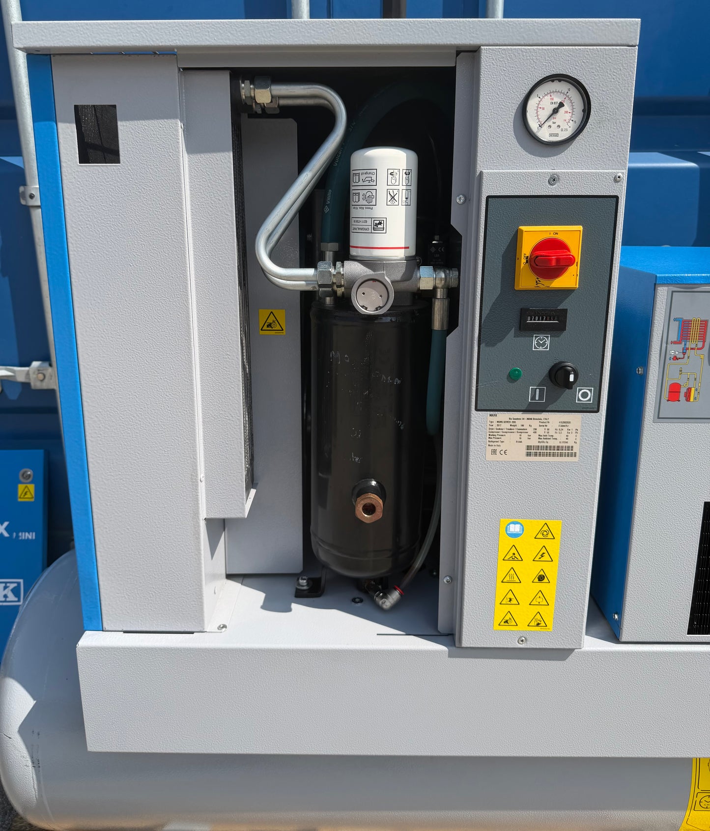 Mark MSM5.5 Receiver Mounted Rotary Screw Compressor With Dryer!