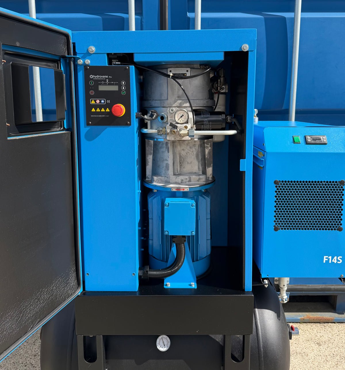 Hydrovane HR05AERD Receiver Mounted Rotary Vane Compressor + Dryer! 25cfm 10Bar!