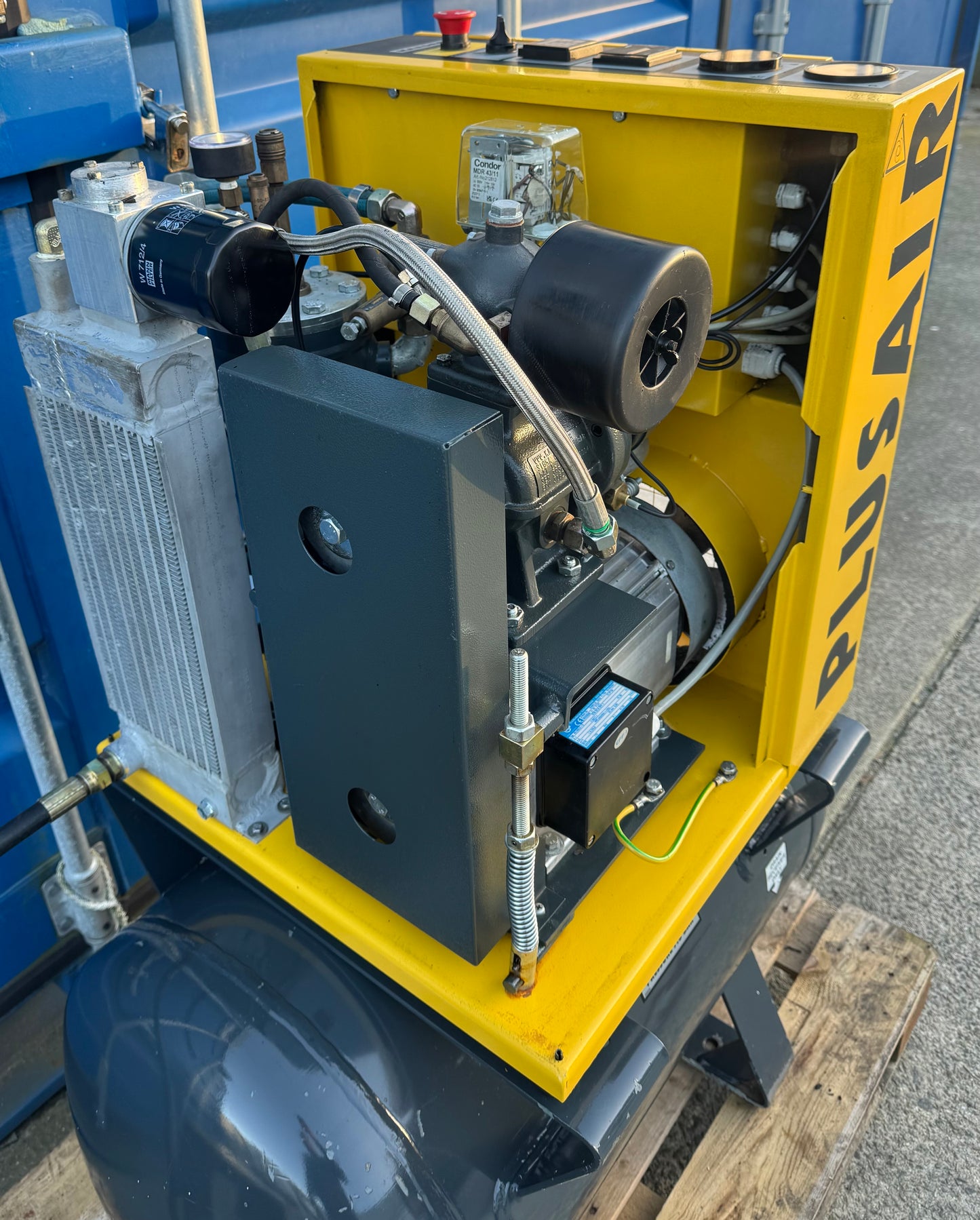 HPC / Kaeser SX6 Receiver Mounted Rotary Screw Compressor (4.0kW, 5.5HP, 21CFM)