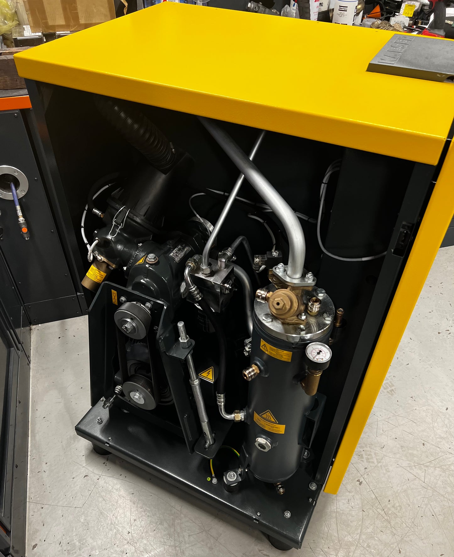 HPC / Kaeser SK22 Rotary Screw Compressor (11Kw, 15HP, 70CFM, 8Bar)