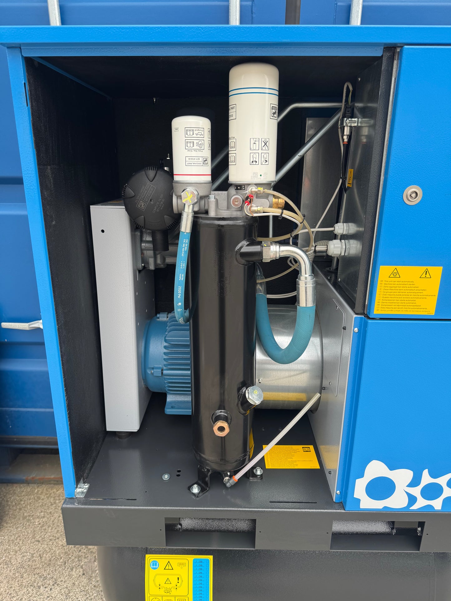 ABAC Genesis 11 Receiver Mounted Rotary Screw Compressor + Dryer! 11Kw, (59Cfm)