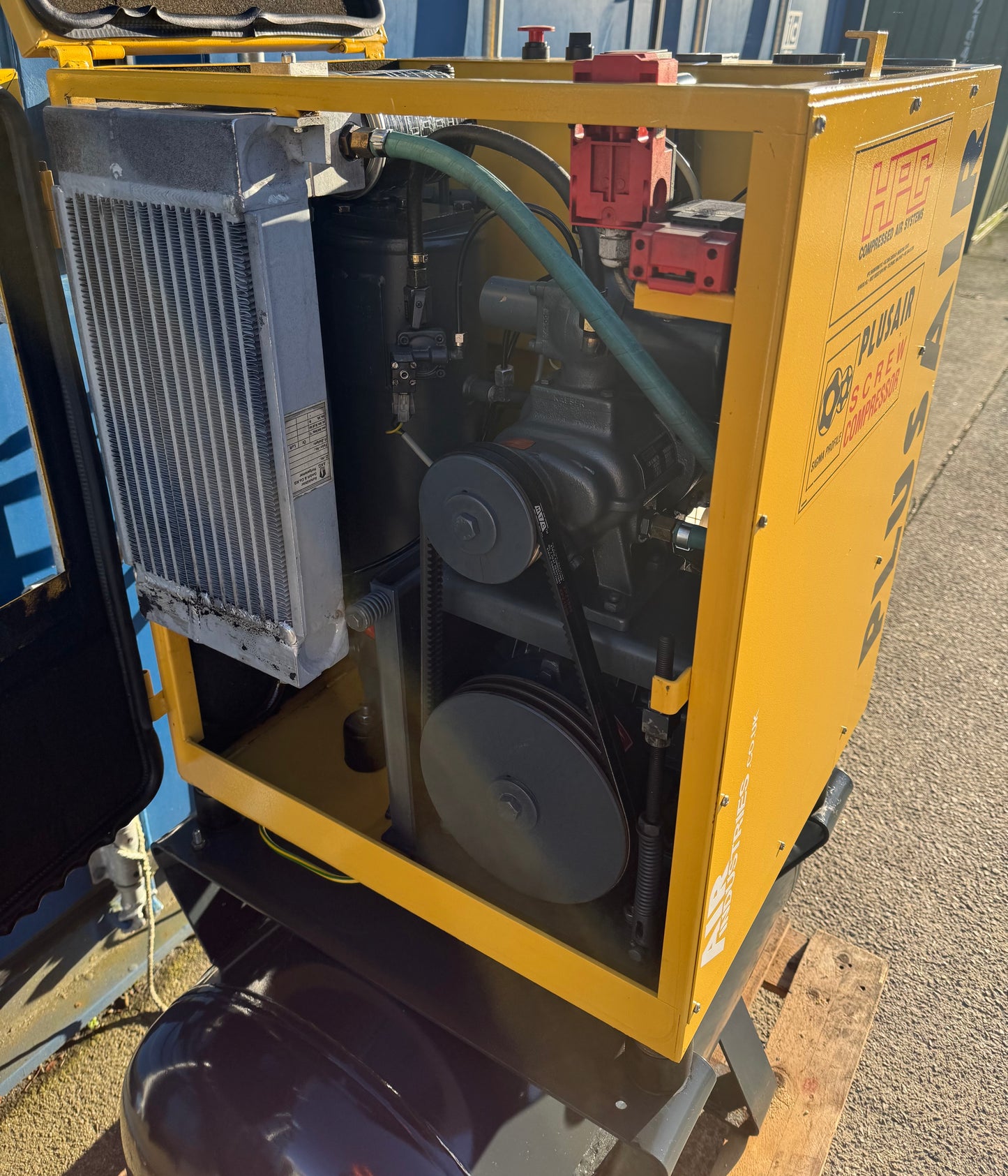 Kaeser SM11 Receiver Mounted Rotary Screw Compressor (7.5kw, 40Cfm)