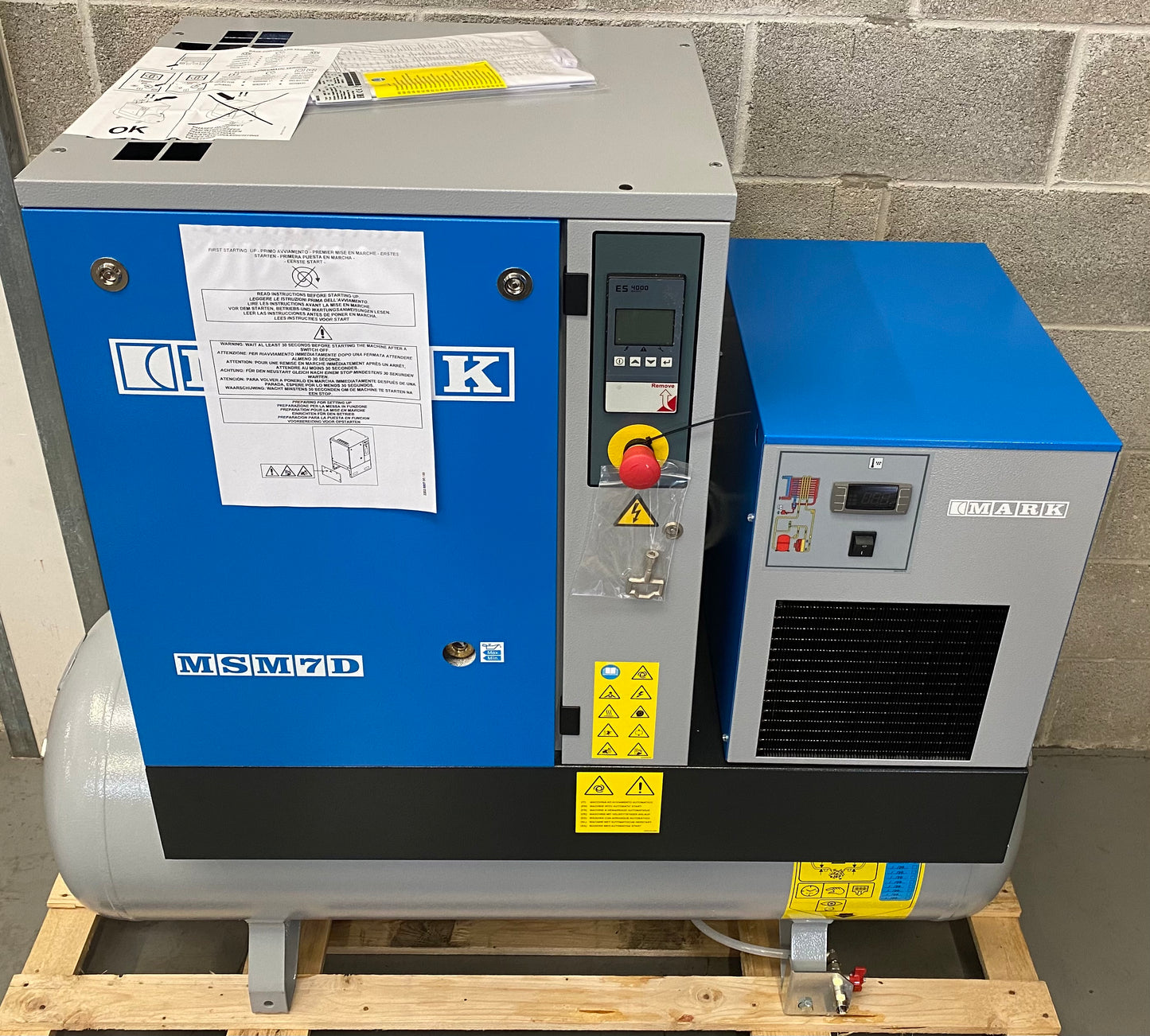 MARK MSM7D Receiver Mounted Rotary Screw Compressor With Dryer (34.7 CFM)