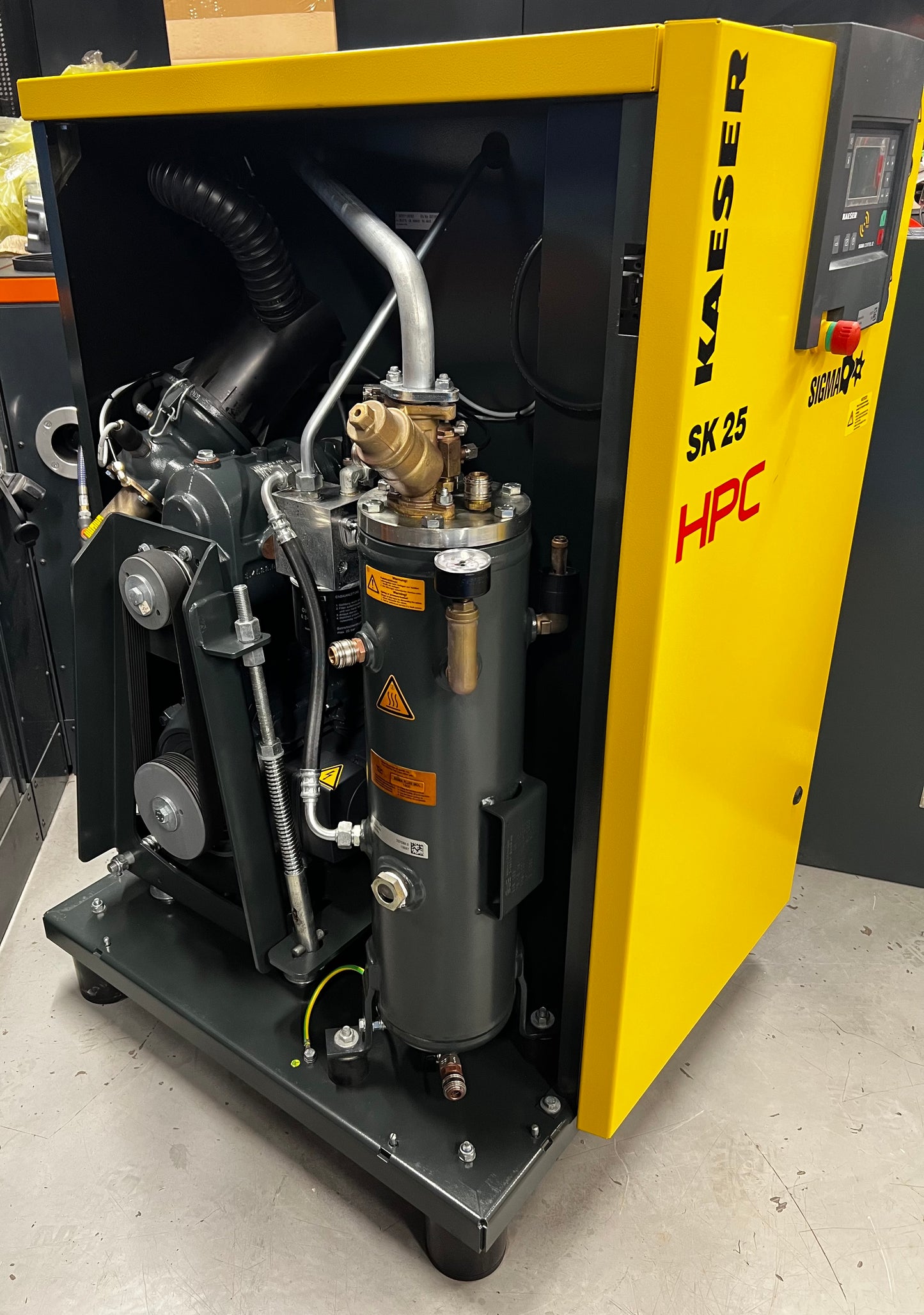 HPC / Kaeser SK25 Rotary Screw Compressor (15Kw, 20HP, 88.28CFM, 8Bar)