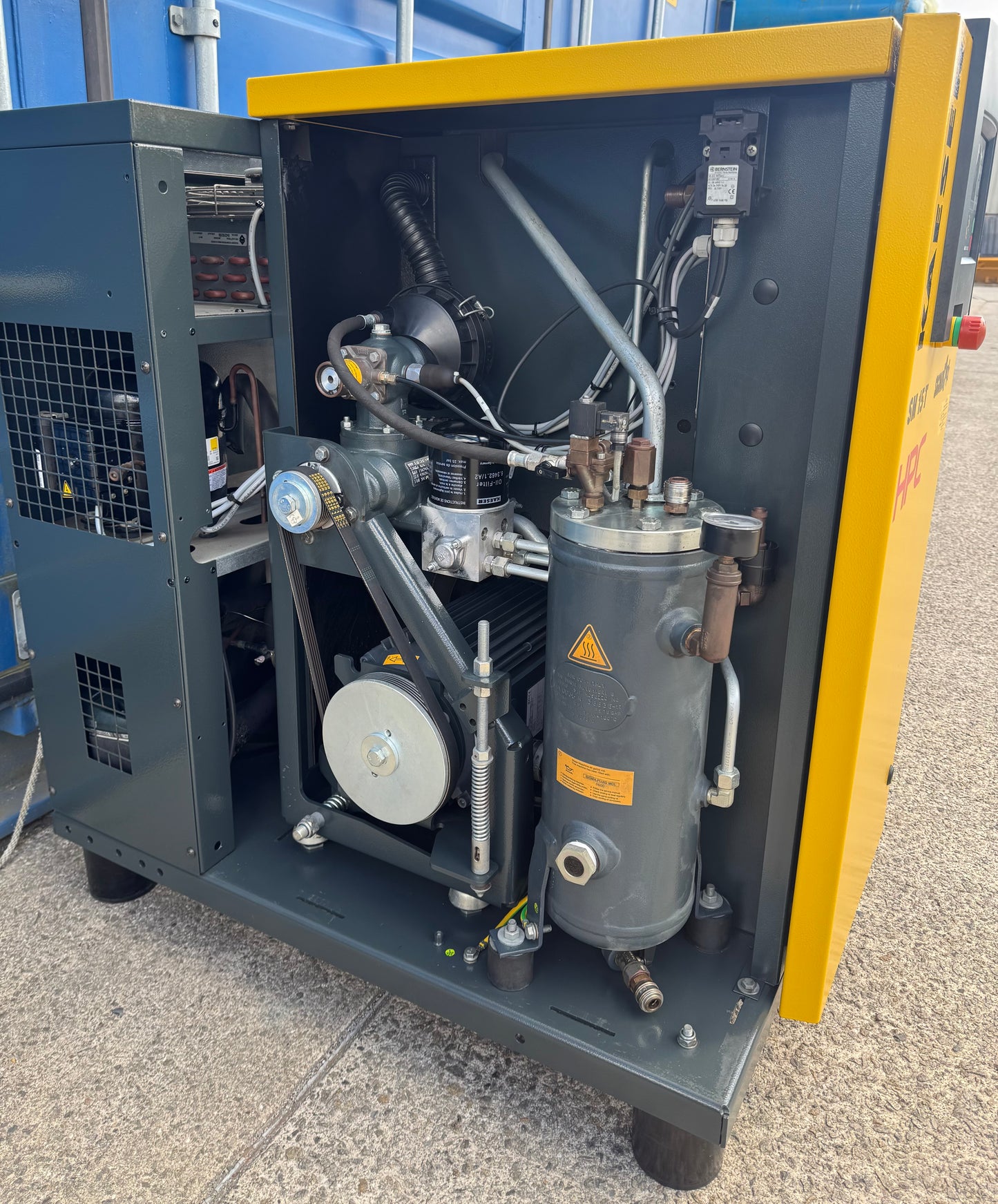 HPC / Kaeser SM15T Rotary Screw Compressor + Dryer! 9.0Kw, 53Cfm, 8Bar!