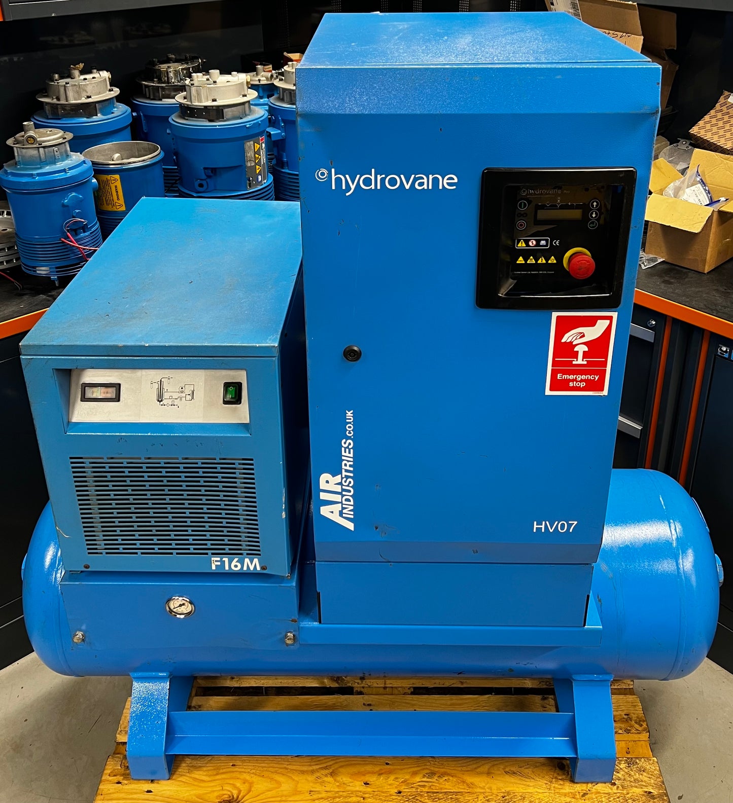 Hydrovane HV07AERD Receiver Mounted Rotary Vane Compressor + Dryer! 35cfm 11Bar!