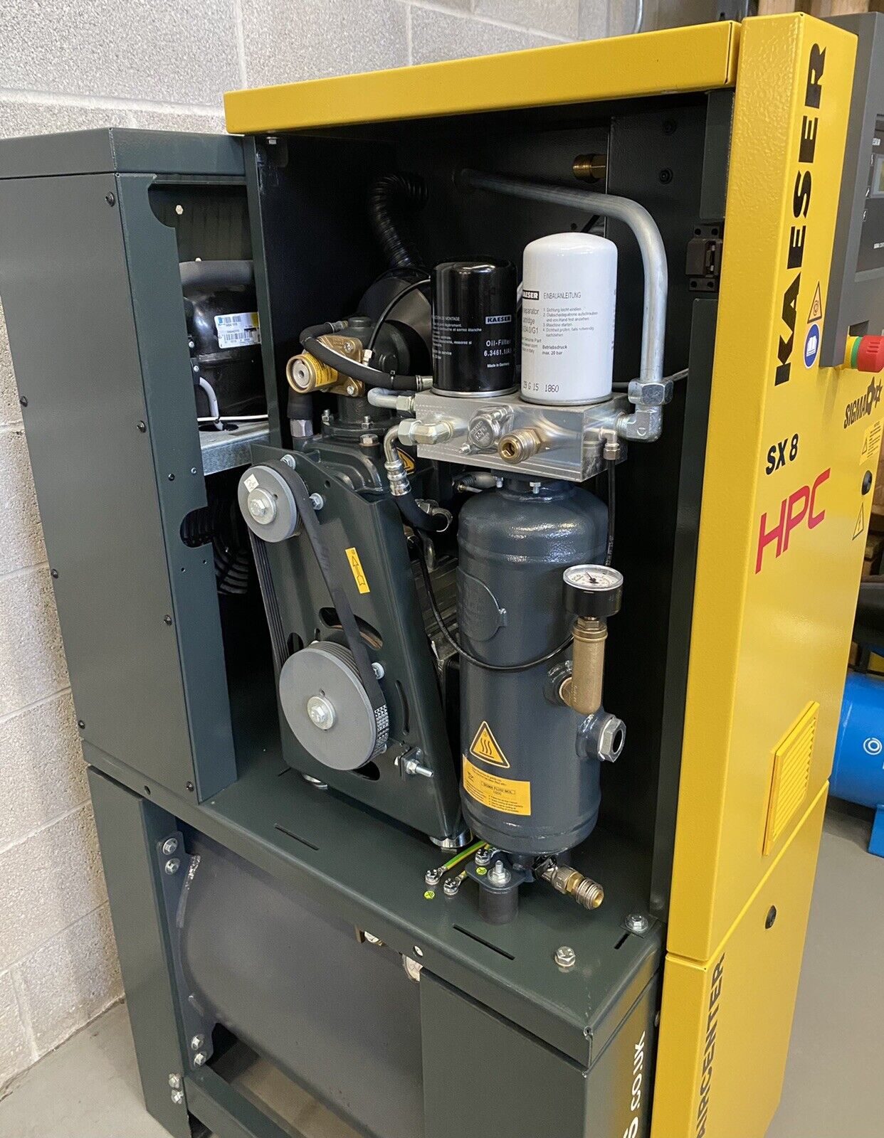 HPC / Kaeser Aircenter 8 Rotary Screw Compressor + Receiver + Dryer (5.5kW, 28CFM)