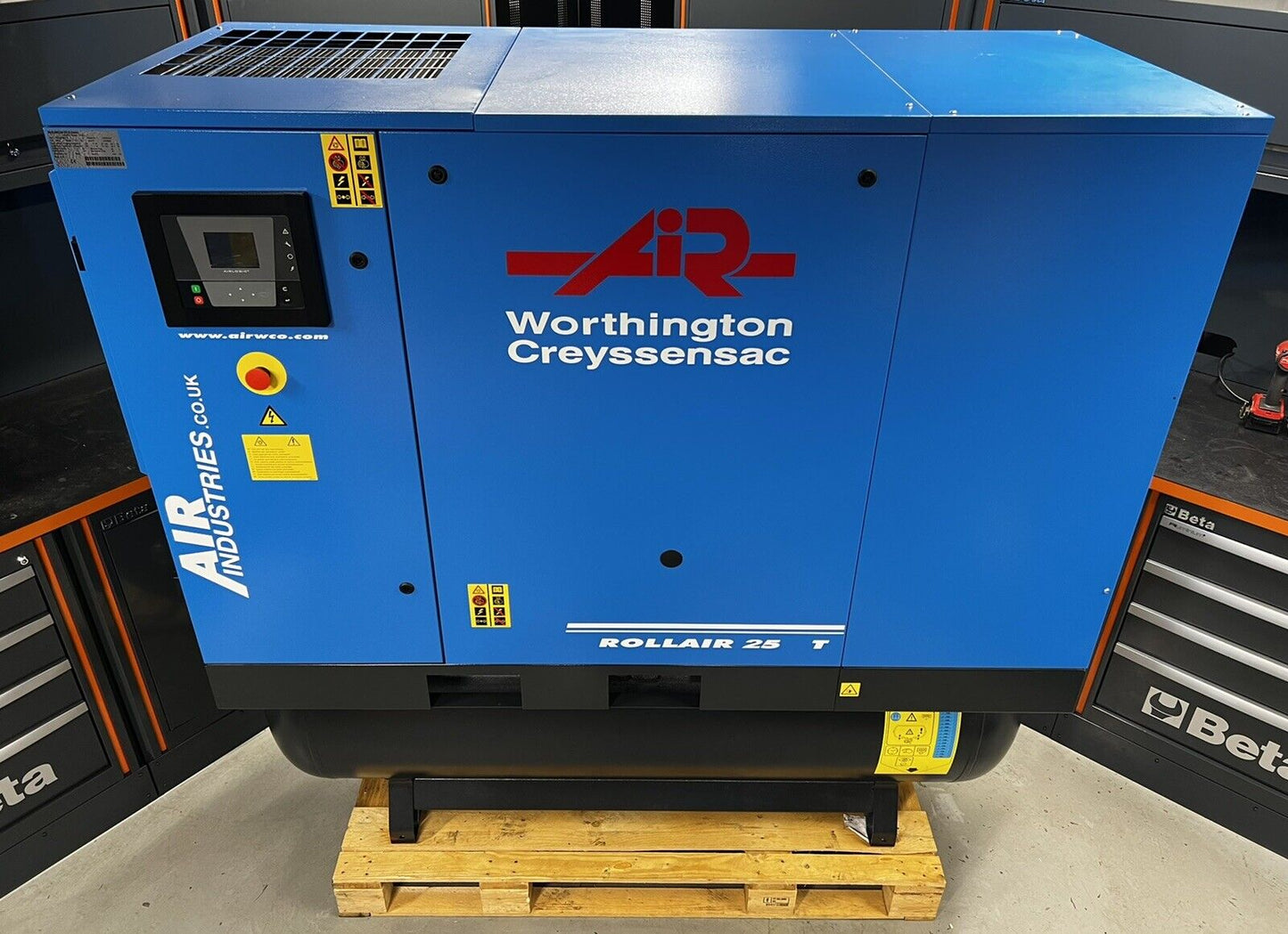 Worthington RLR25T Receiver Mounted Rotary Screw Compressor + Dryer (116.1CFM)
