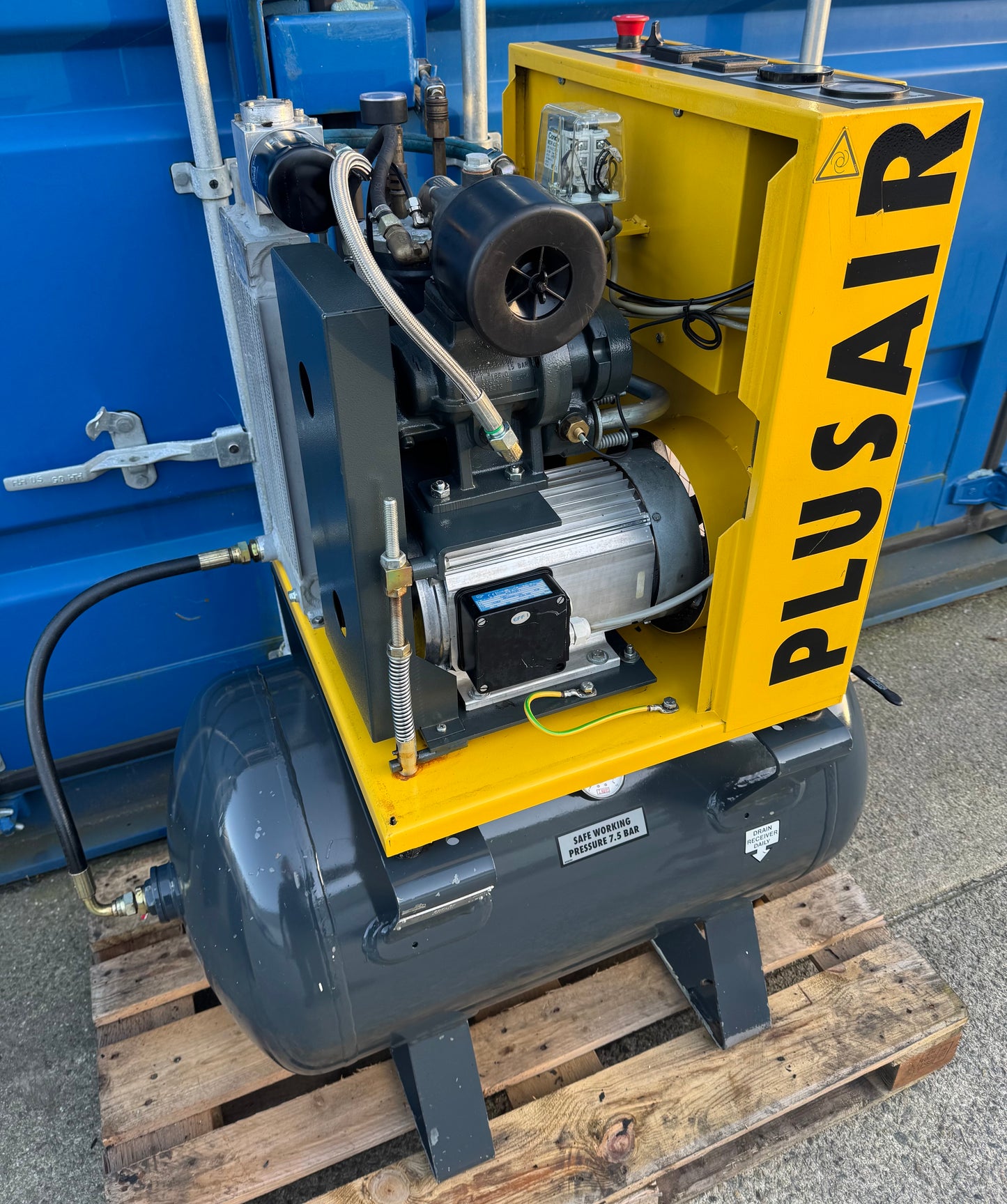 HPC / Kaeser SX6 Receiver Mounted Rotary Screw Compressor (4.0kW, 5.5HP, 21CFM)