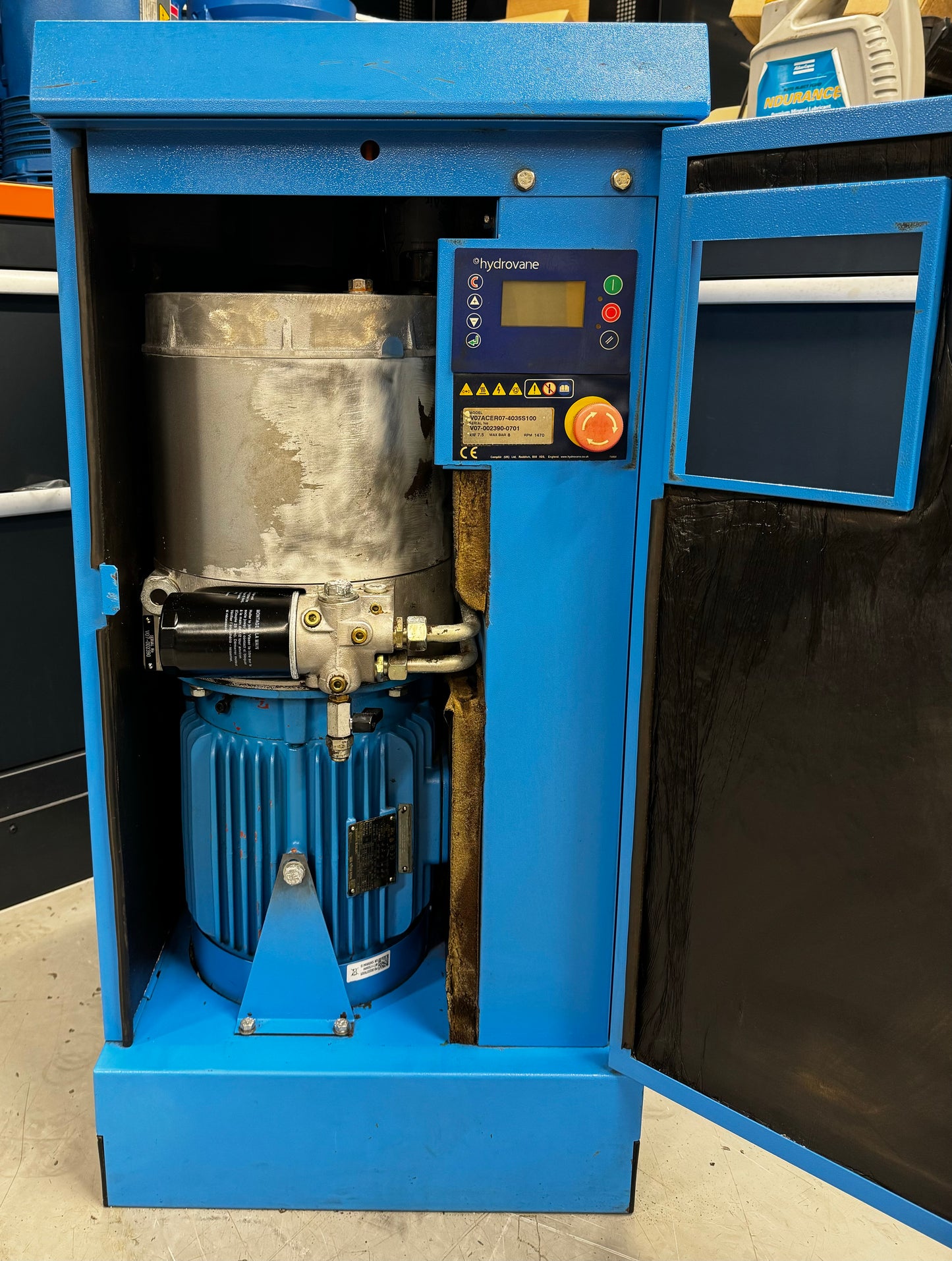 Hydrovane HV07 Rotary Vane Compressor (7.5Kw, 44Cfm)