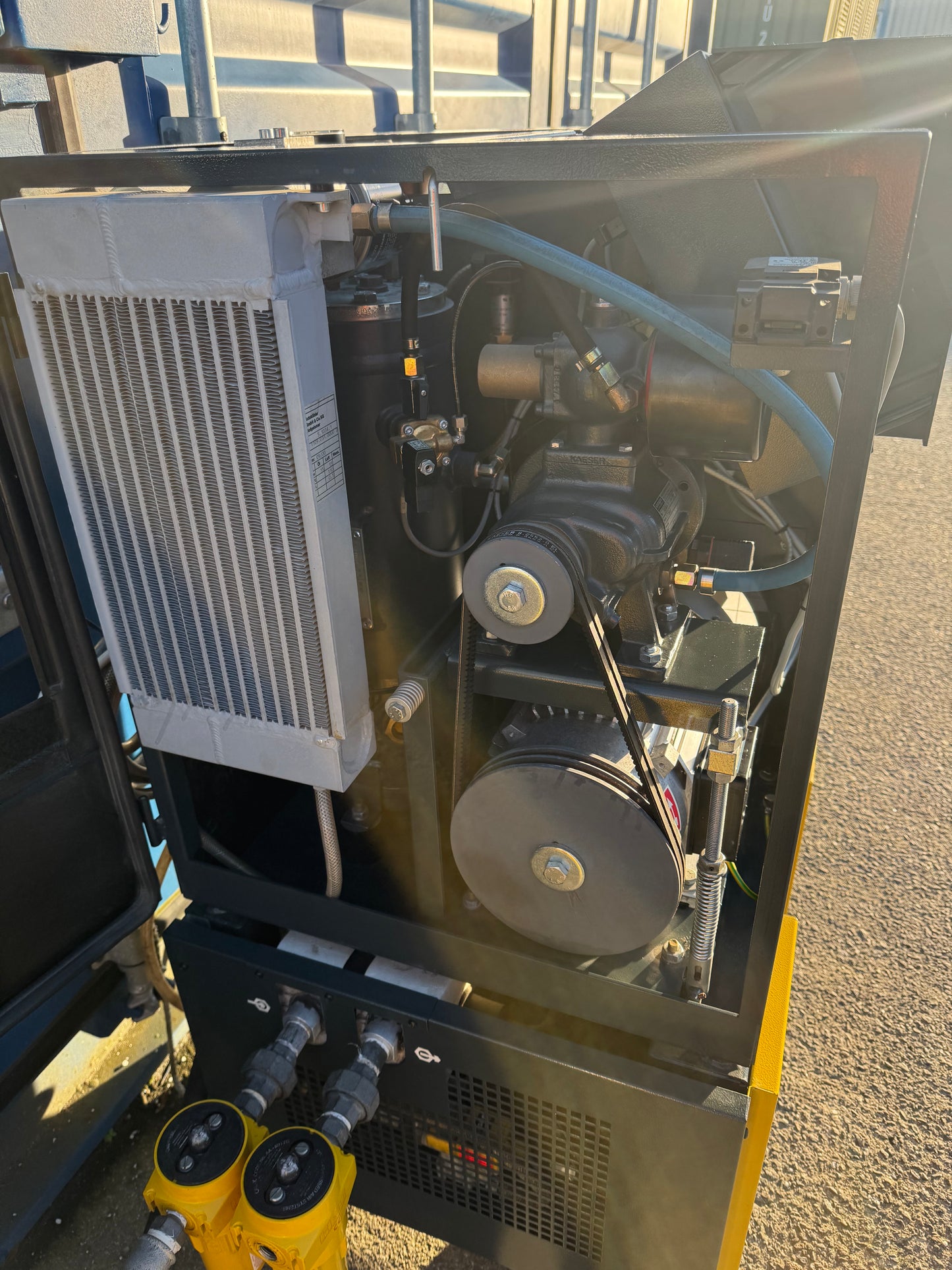 Kaeser Airtower 11 Rotary Screw Compressor + Dryer (40CFM, 8Bar, 7.5kW)