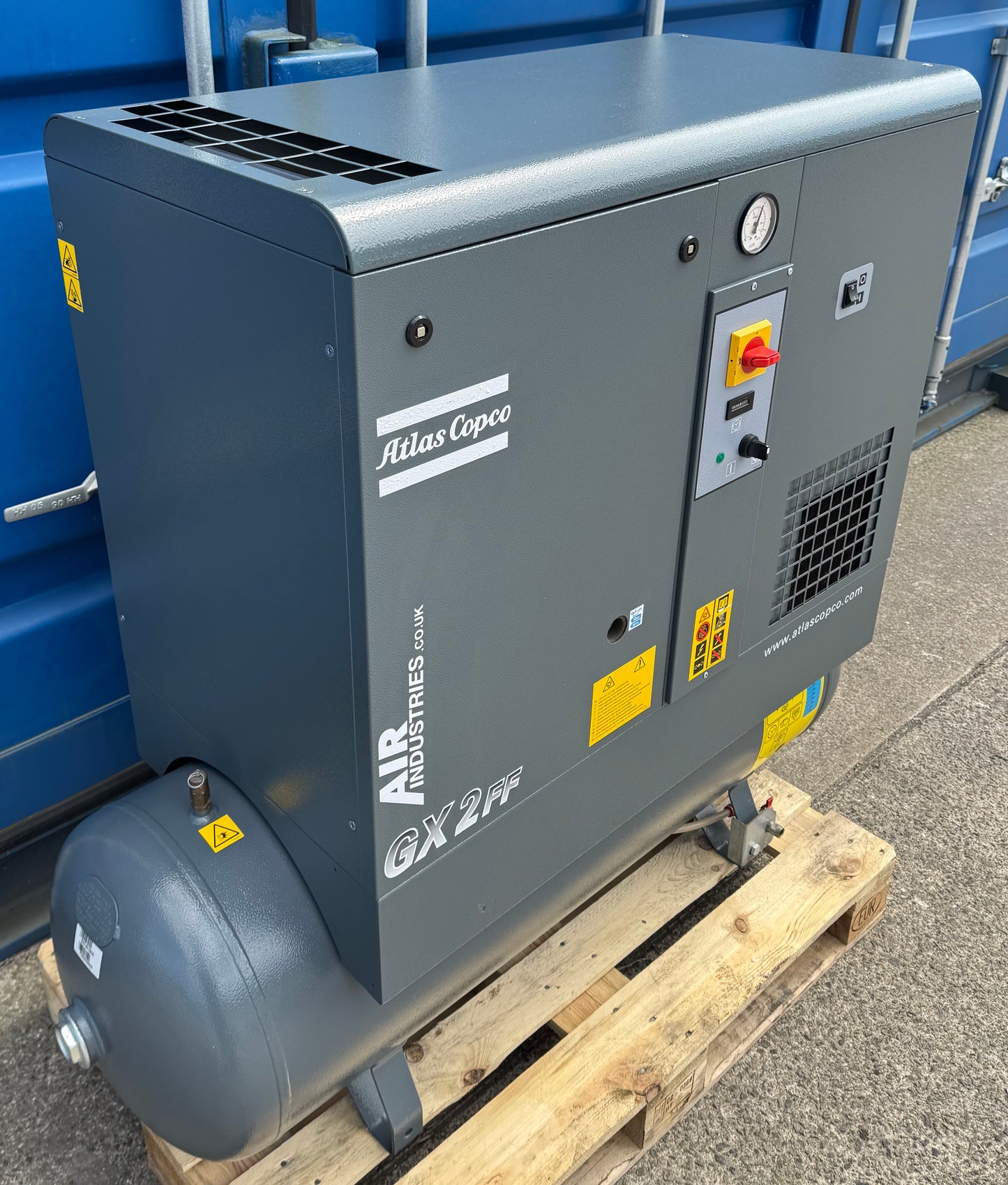 Atlas Copco GX2FF Receiver Mounted Rotary Screw Compressor With Dryer! 230v Single Phase
