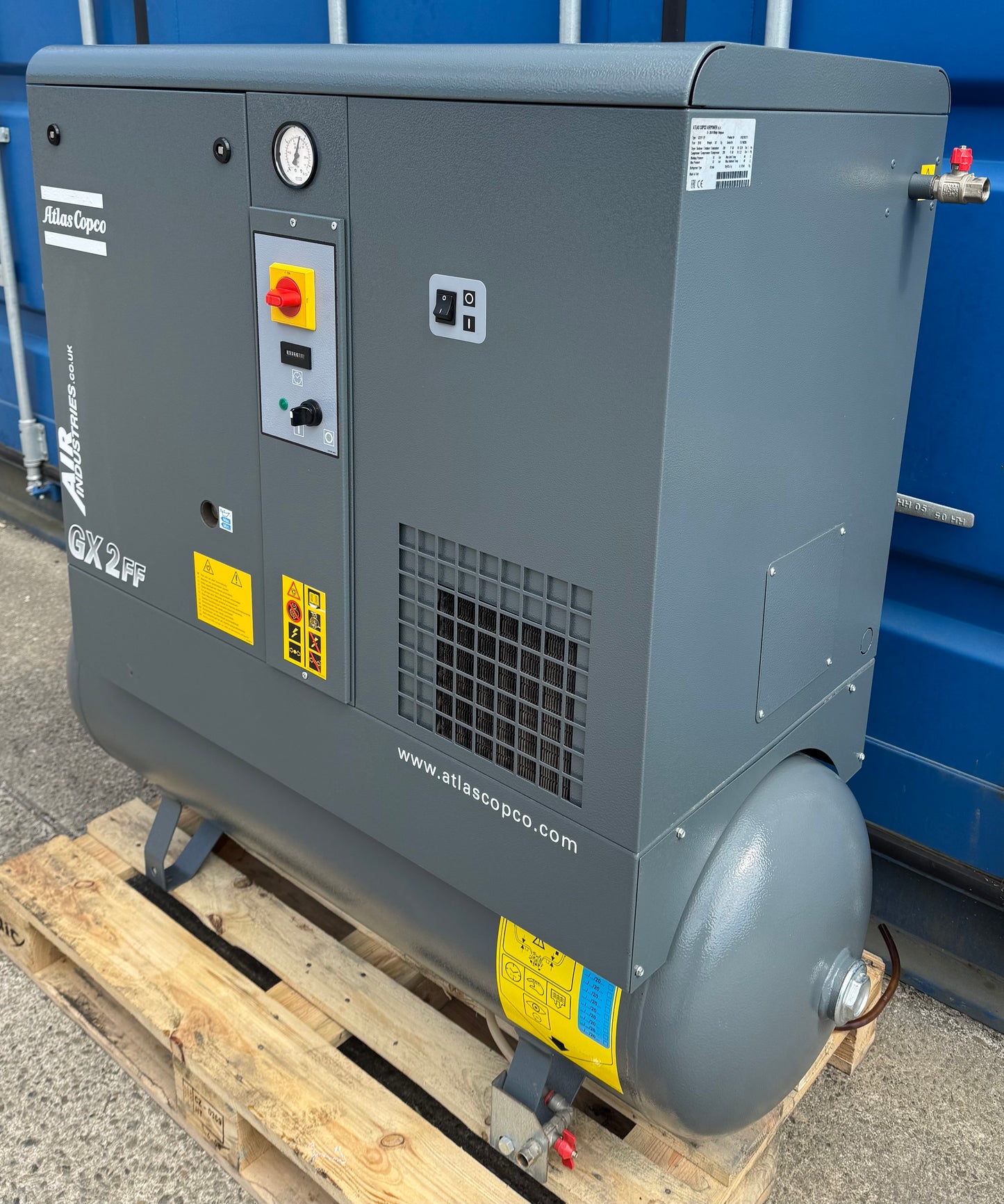 Atlas Copco GX2FF Receiver Mounted Rotary Screw Compressor With Dryer! 230v Single Phase