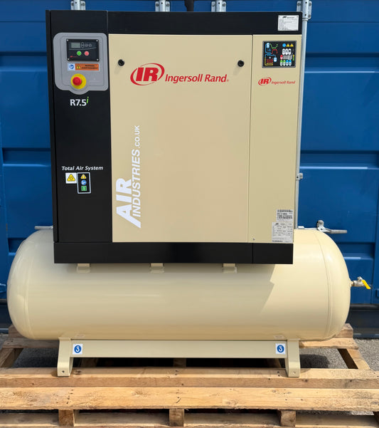 Ingersoll-Rand R7.5i Receiver Mounted Rotary Screw Compressor + Dryer 37Cfm