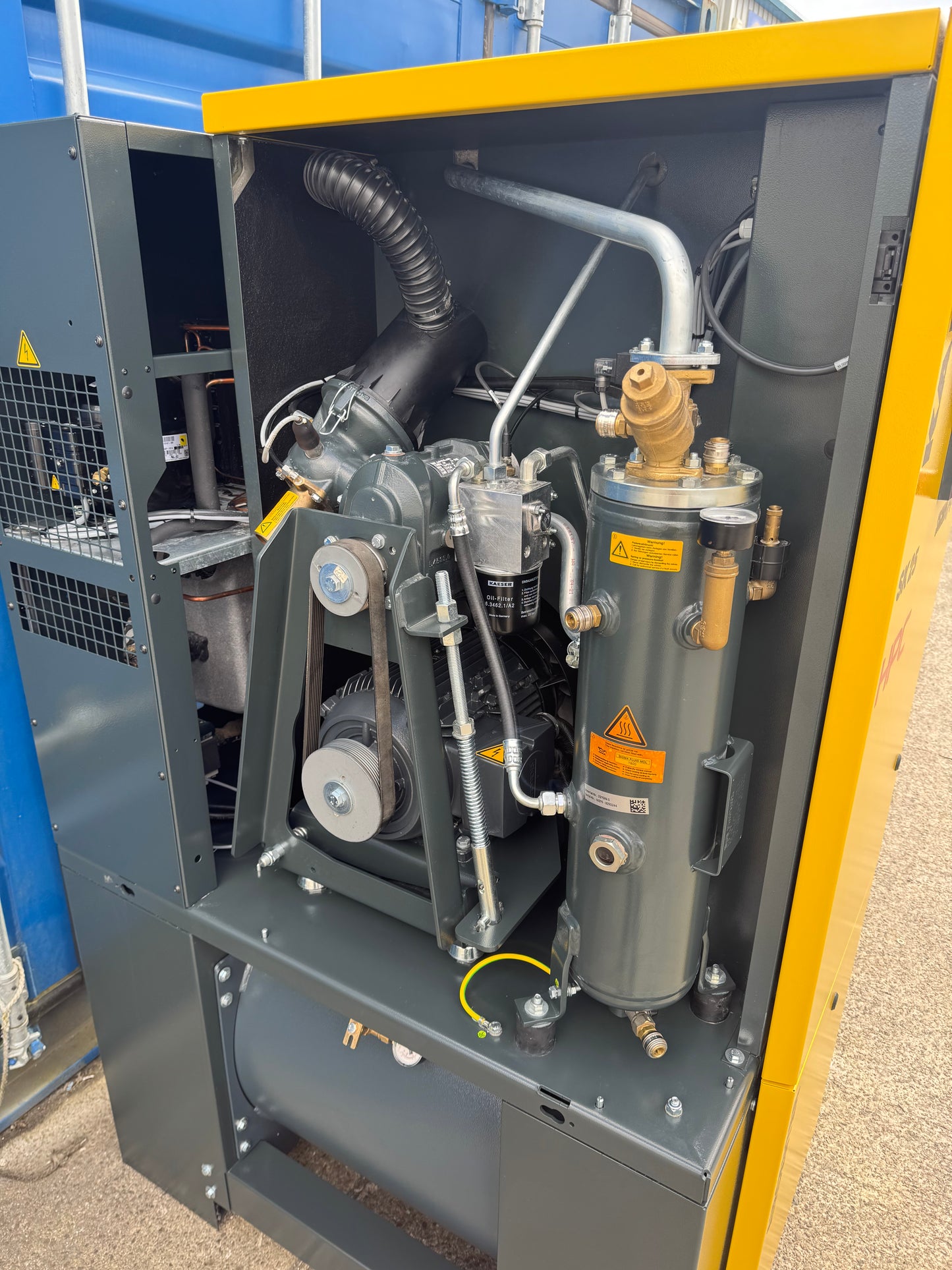 HPC / Kaeser Aircenter 25 Rotary Screw Compressor + Dryer 15Kw, 20Hp, 88.28cfm
