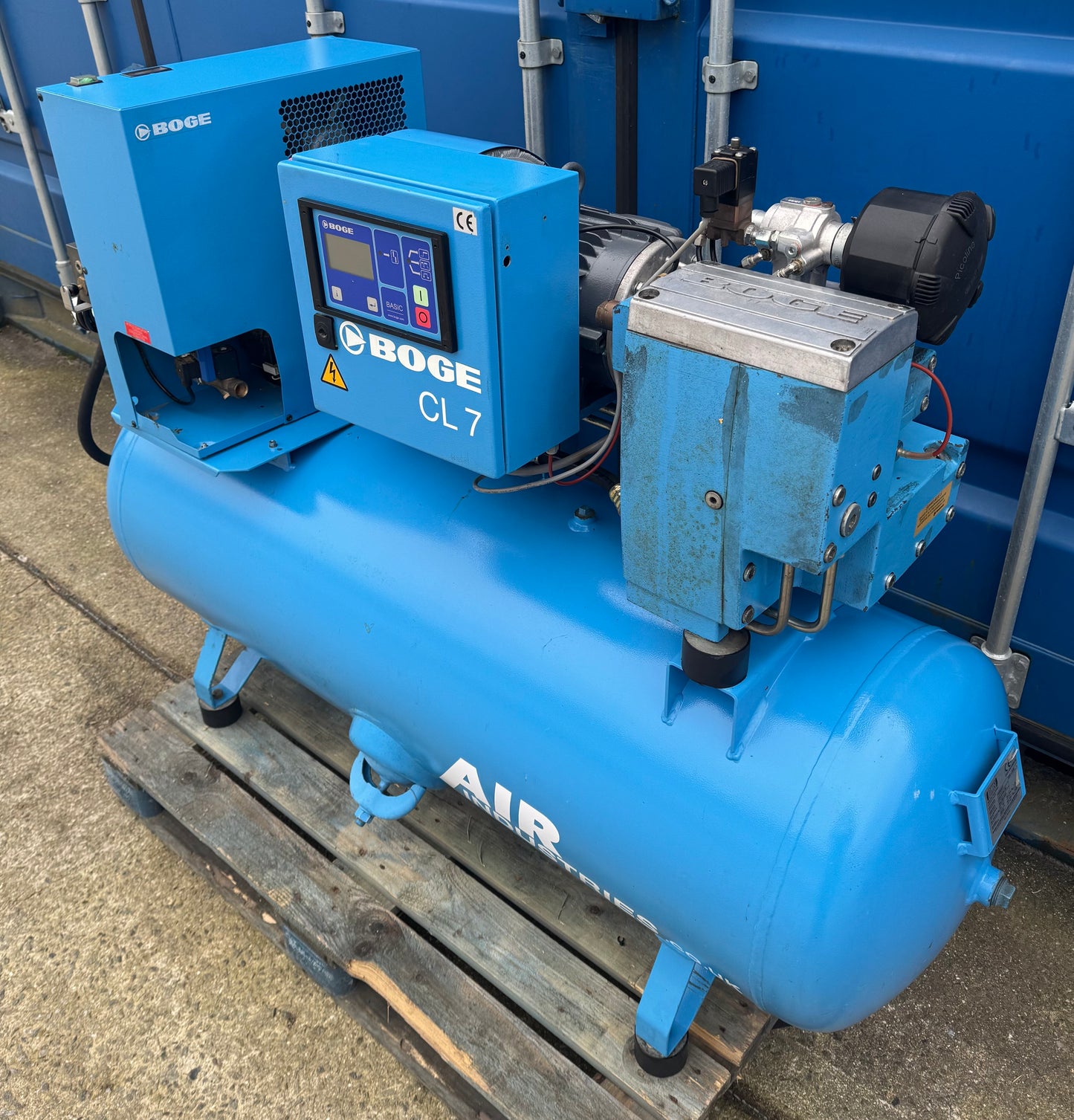 Boge CLD7-270 Receiver Mounted Rotary Screw Compressor + Dryer (25Cfm, 5.5Kw)