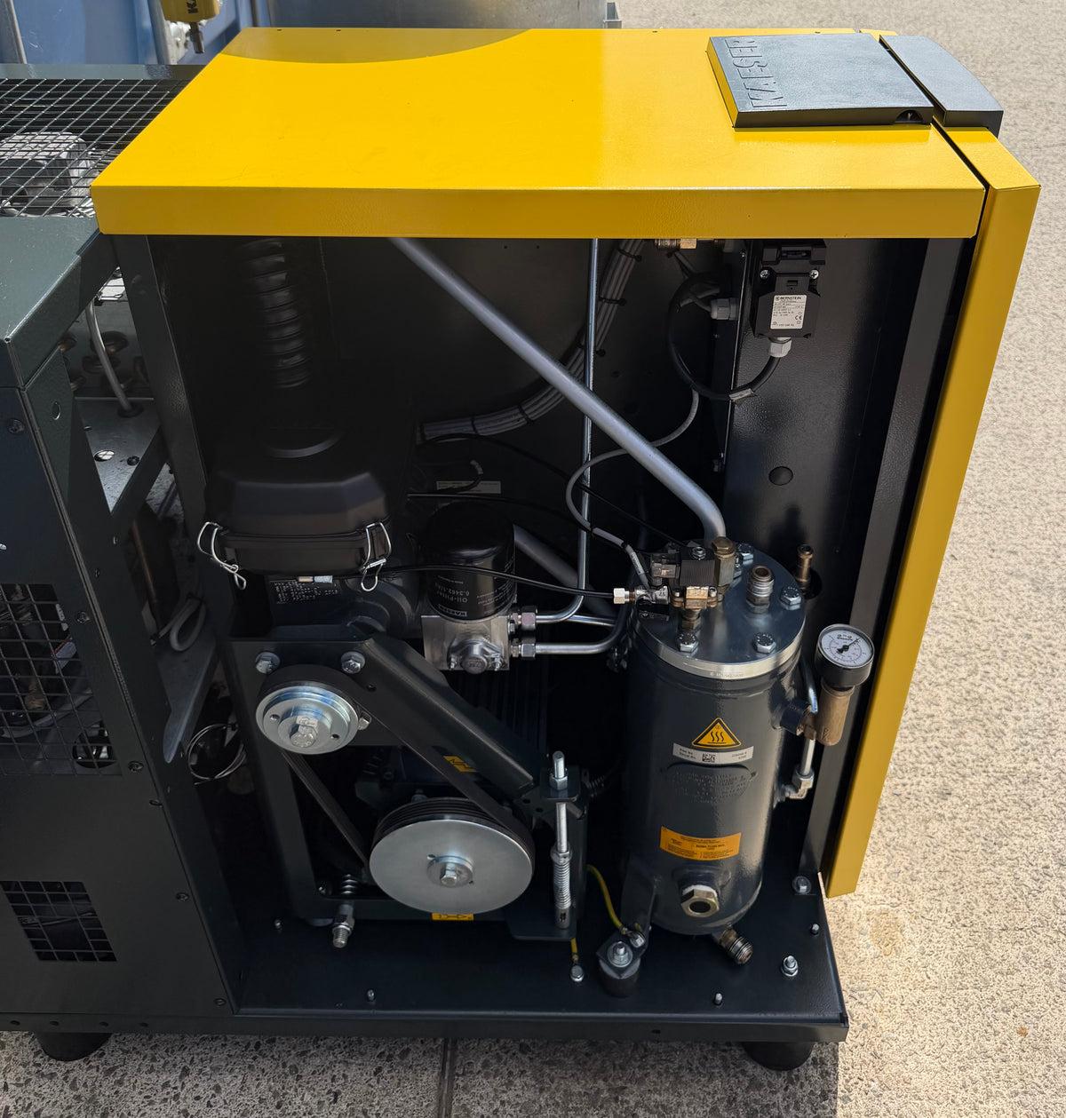 HPC / Kaeser SM16T Rotary Screw Compressor + Receiver + Dryer + Filter 57Cfm!