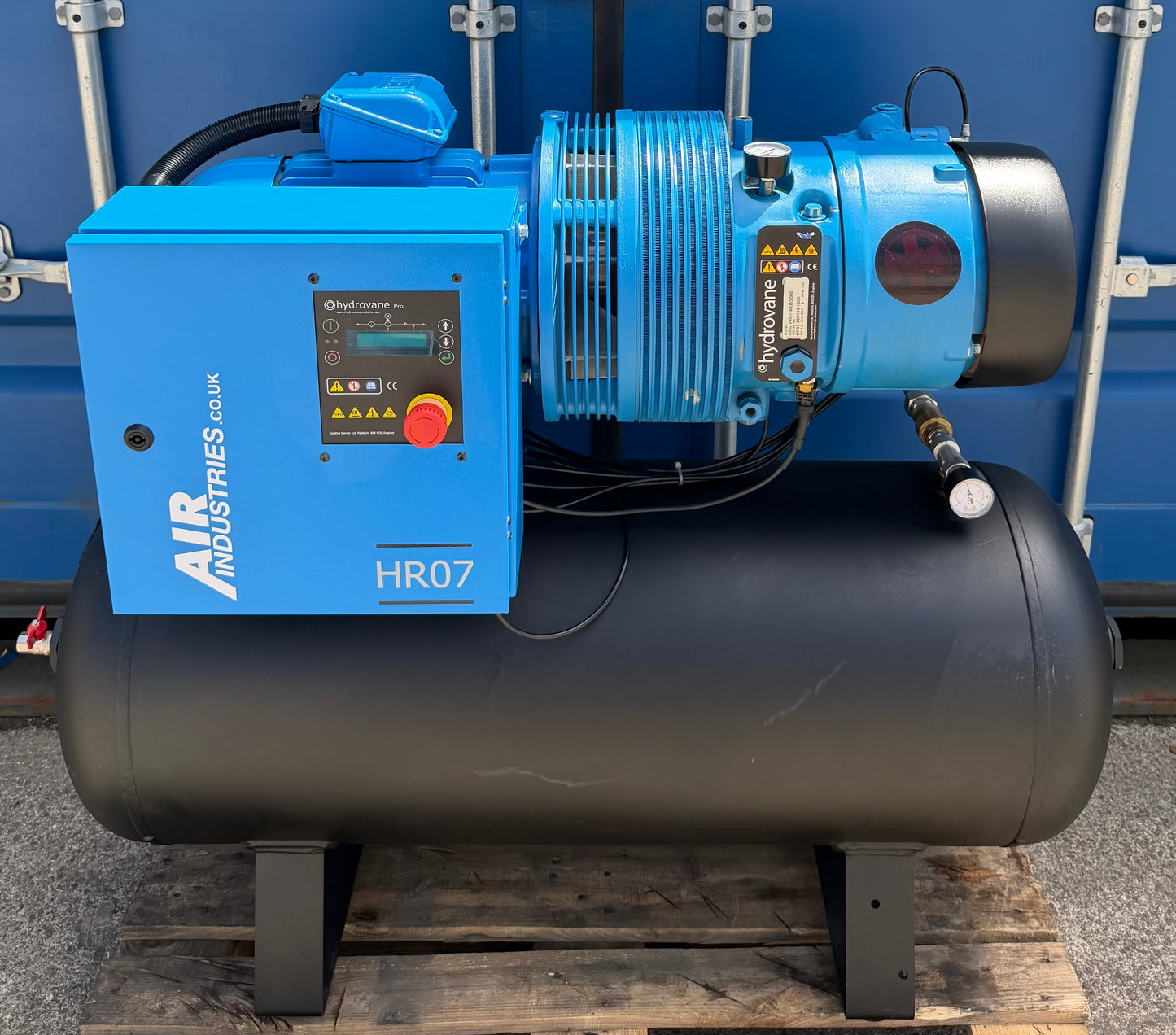 Hydrovane HR07 Receiver Mounted Rotary Vane Compressor (7.5Kw, 44Cfm)