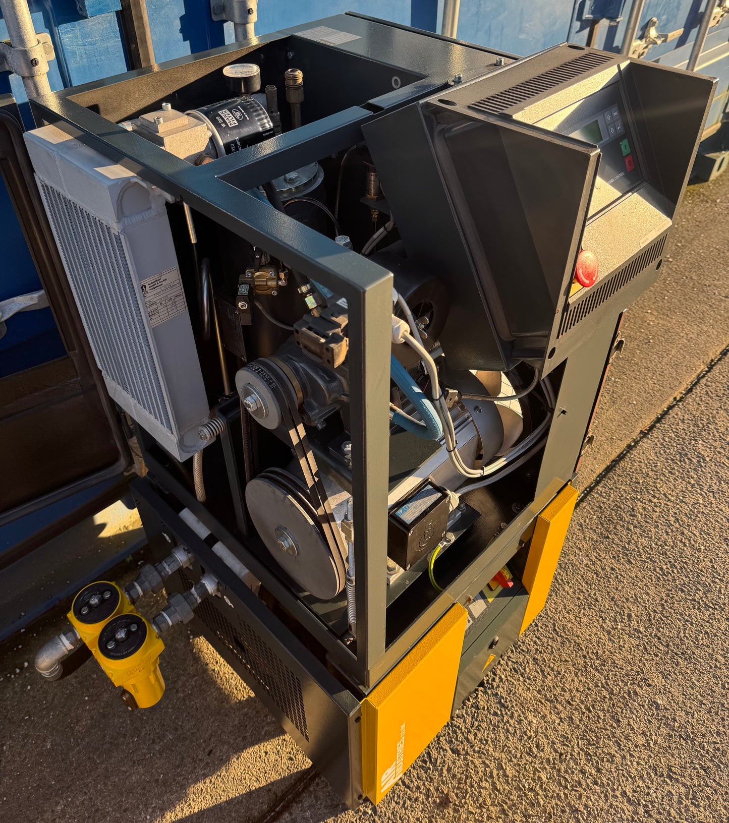 Kaeser Airtower 11 Rotary Screw Compressor + Dryer (40CFM, 8Bar, 7.5kW)