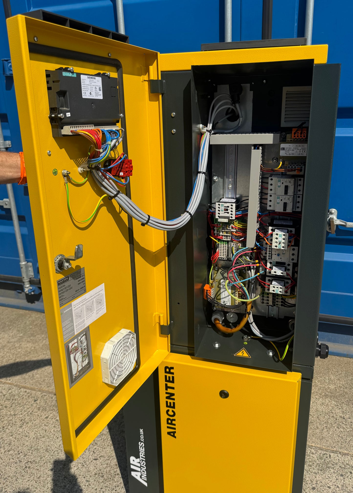 HPC / Kaeser Aircenter 6 Rotary Screw Compressor + Receiver + Dryer (4.0Kw, 17cfm)