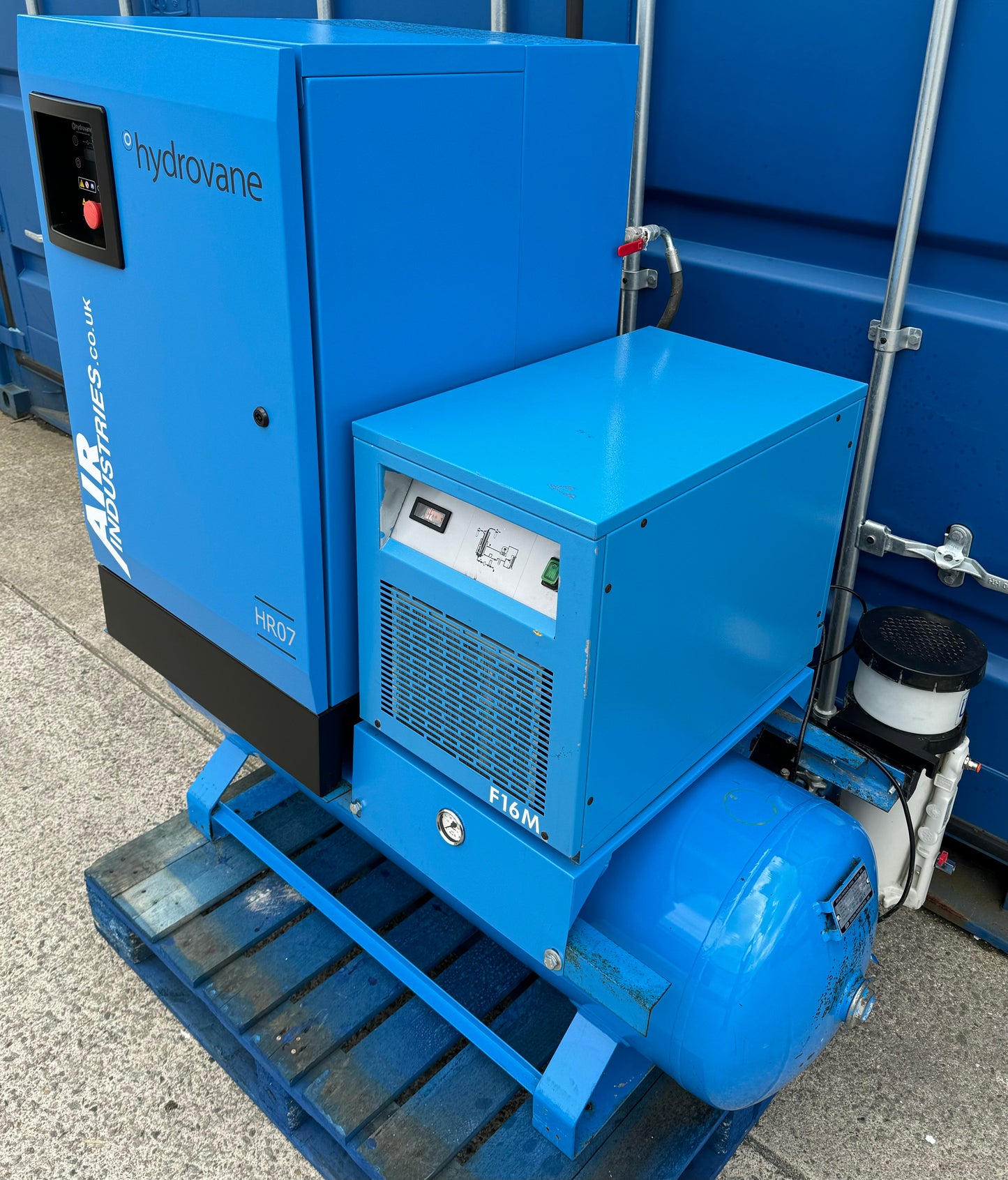 Hydrovane HR07AERD Receiver Mounted Rotary Vane Compressor + Dryer (7.5Kw, 44Cfm)