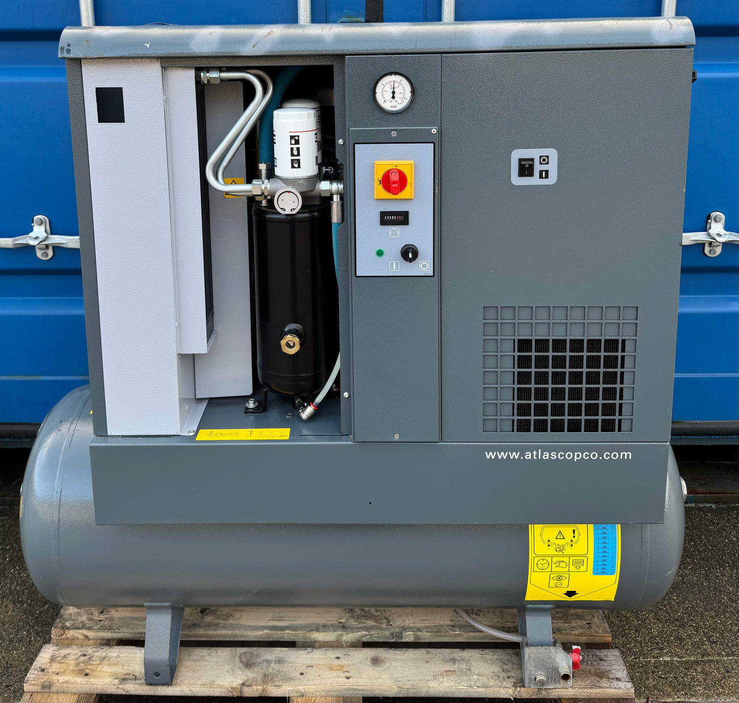 Atlas Copco GX5FF Receiver Mounted Rotary Screw Compressor With Dryer!