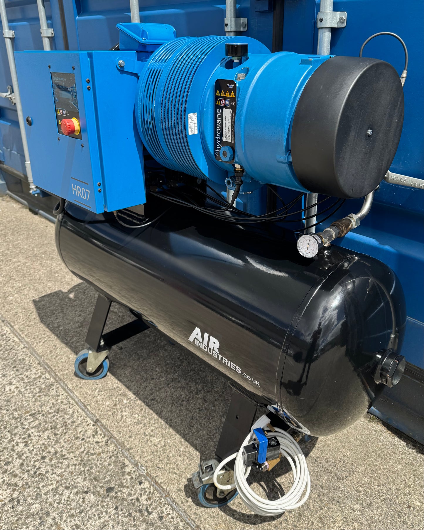 Hydrovane HR07 Receiver Mounted Rotary Vane Compressor, 7.5Kw, 37cfm, 10Bar!
