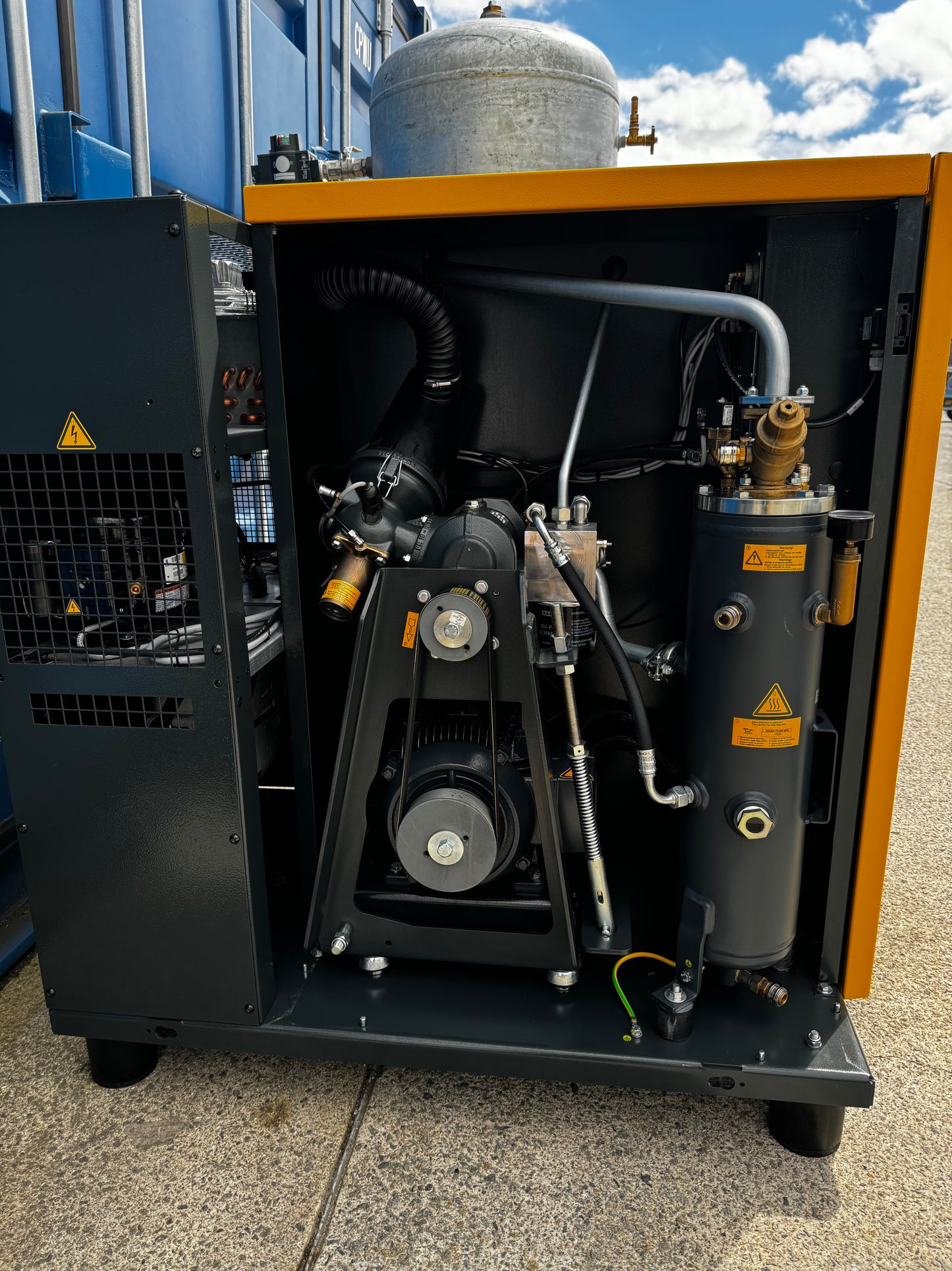 Kaeser / HPC SK25T Rotary Screw Compressor Package + Dryer + Receiver (89CFM)