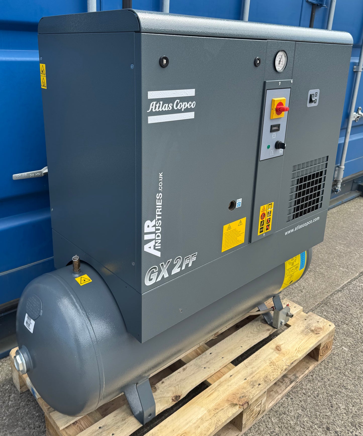 Atlas Copco GX2FF Receiver Mounted Rotary Screw Compressor With Dryer! 230v Single Phase