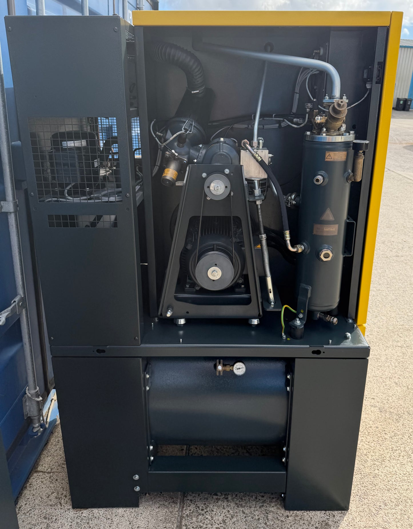HPC / Kaeser Aircenter 25 Rotary Screw Compressor + Dryer 15Kw, 20Hp, 88.28cfm