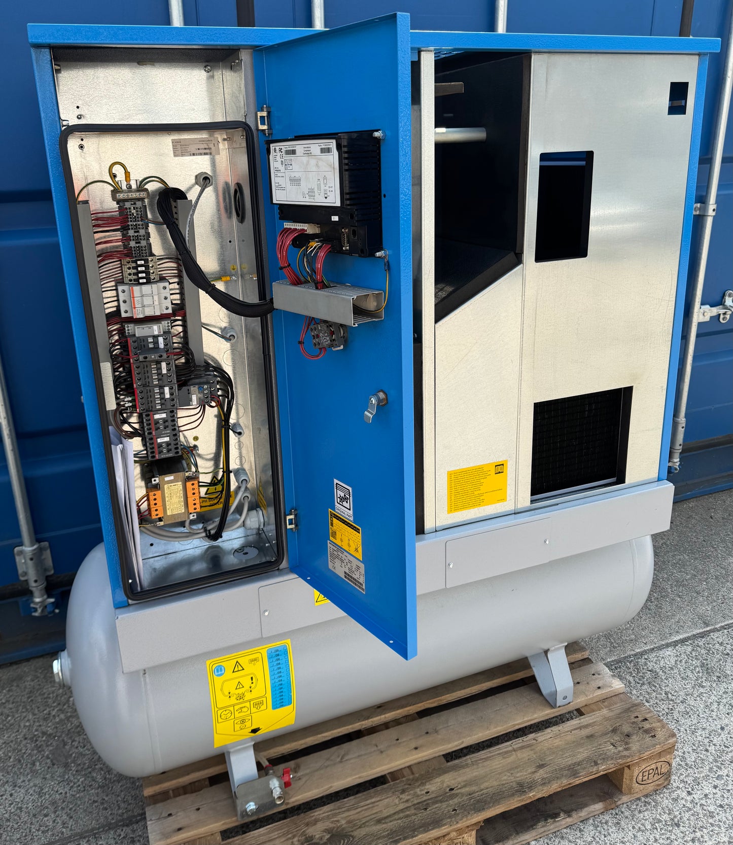 Worthington RLR1500T Receiver Mounted Rotary Screw Compressor + Dryer! 11Kw, (50Cfm)