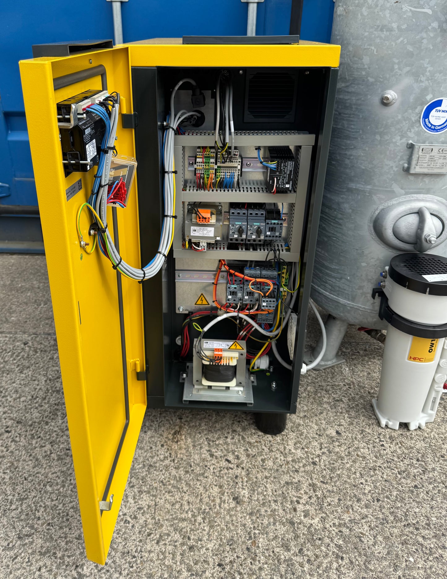 HPC / Kaeser SM16T Rotary Screw Compressor + Receiver + Dryer + Filter 57Cfm!