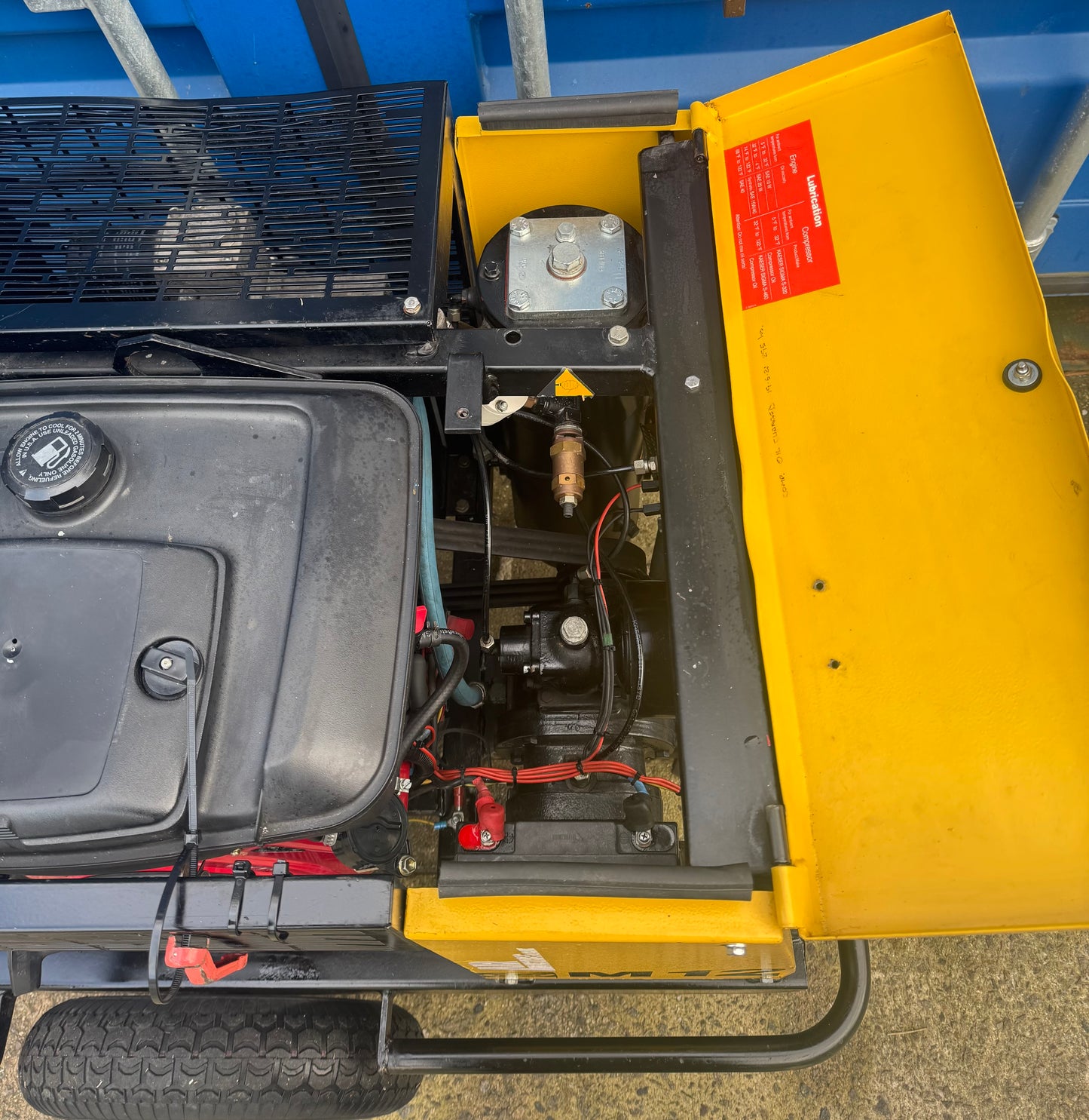 Kaeser / HPC M12 Petrol Rotary Screw Compressor 42Cfm