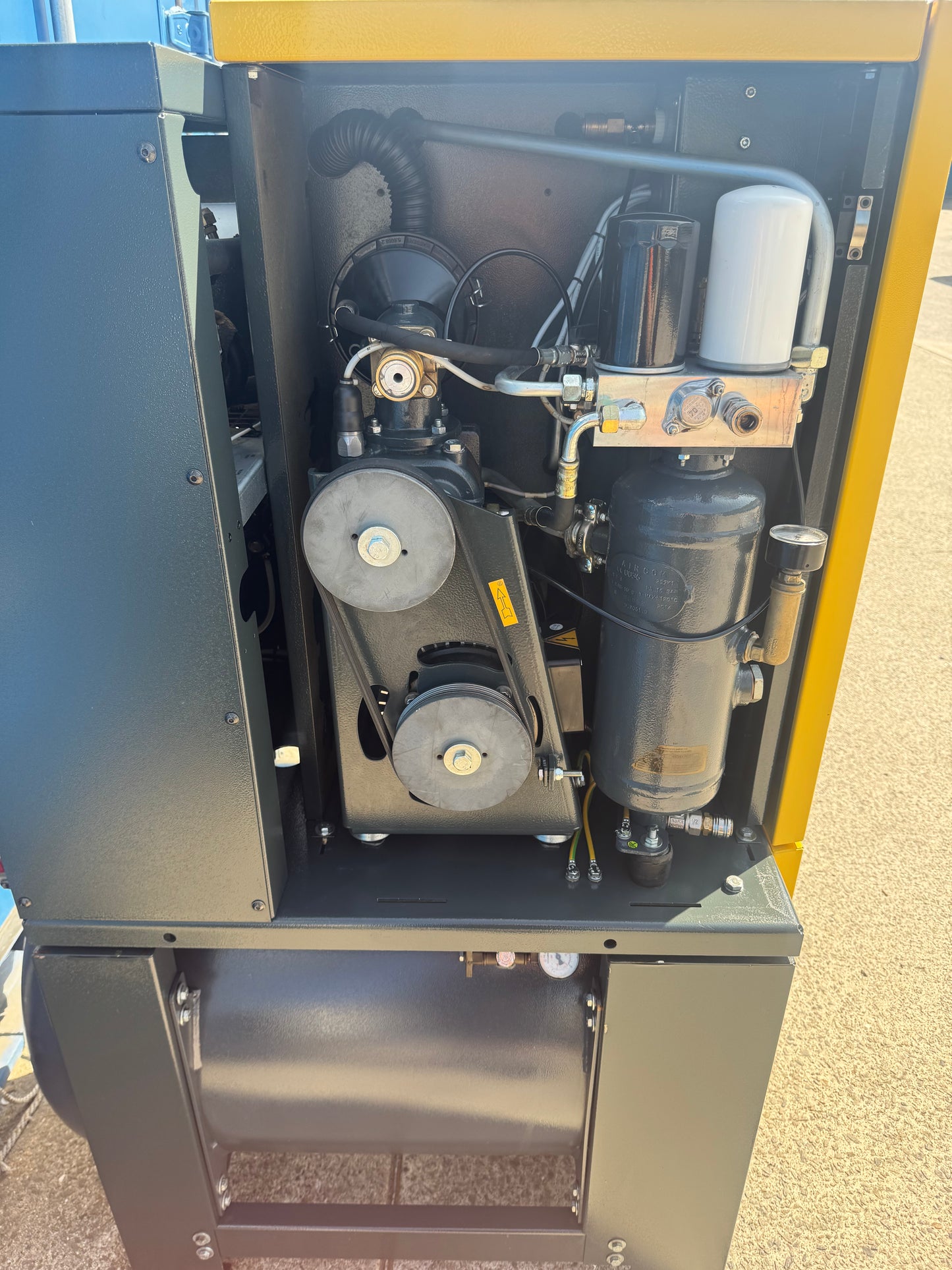 HPC / Kaeser Aircenter 6 Rotary Screw Compressor + Receiver + Dryer (4.0Kw, 17cfm)