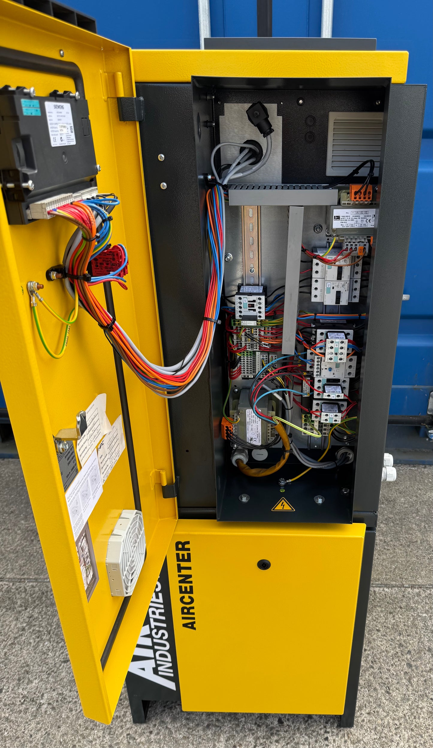 Kaeser Aircenter 8 Rotary Screw Compressor + Receiver + Dryer (5.5kW, 28CFM)