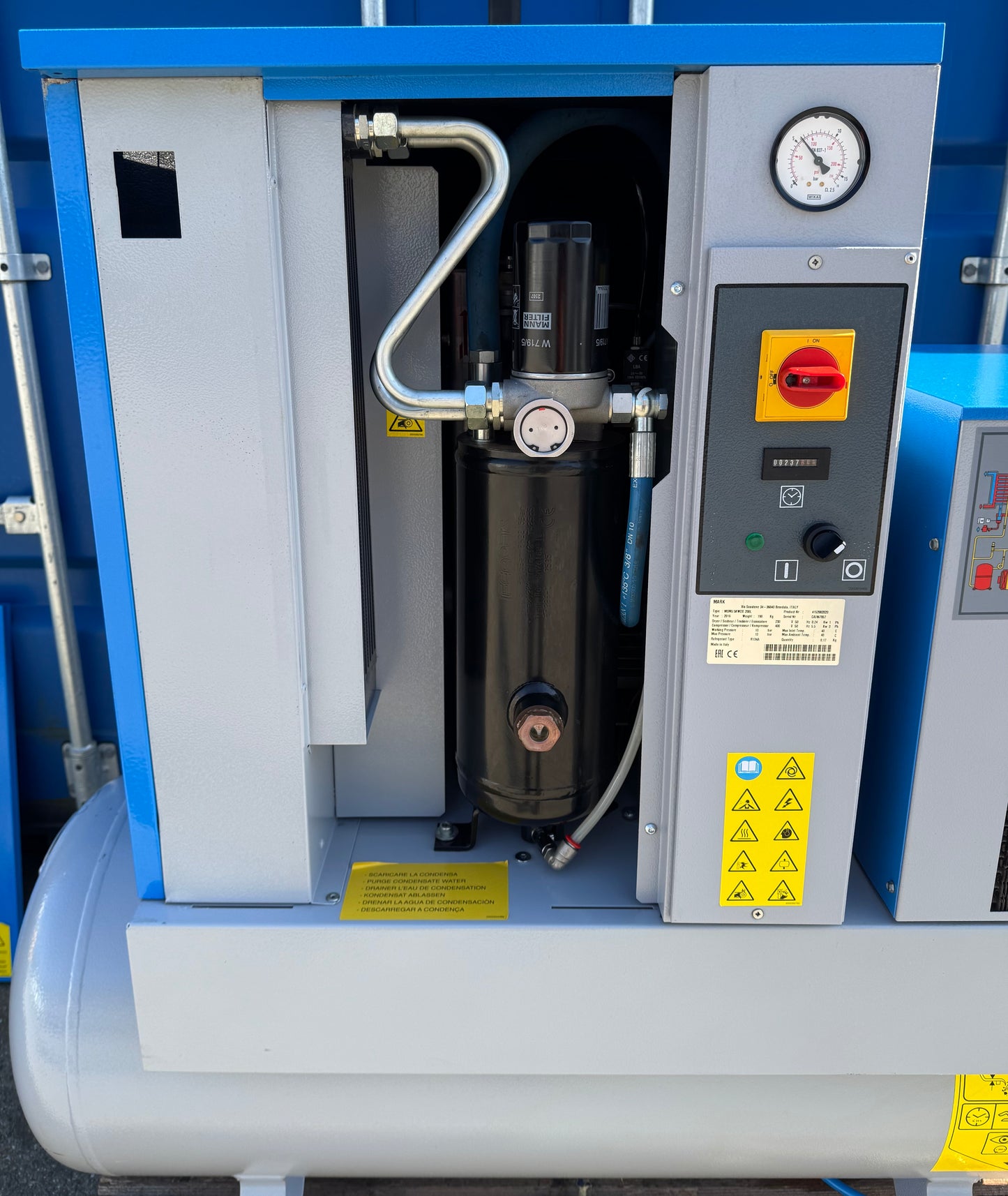 Mark MSM5.5 Receiver Mounted Rotary Screw Compressor With Dryer!