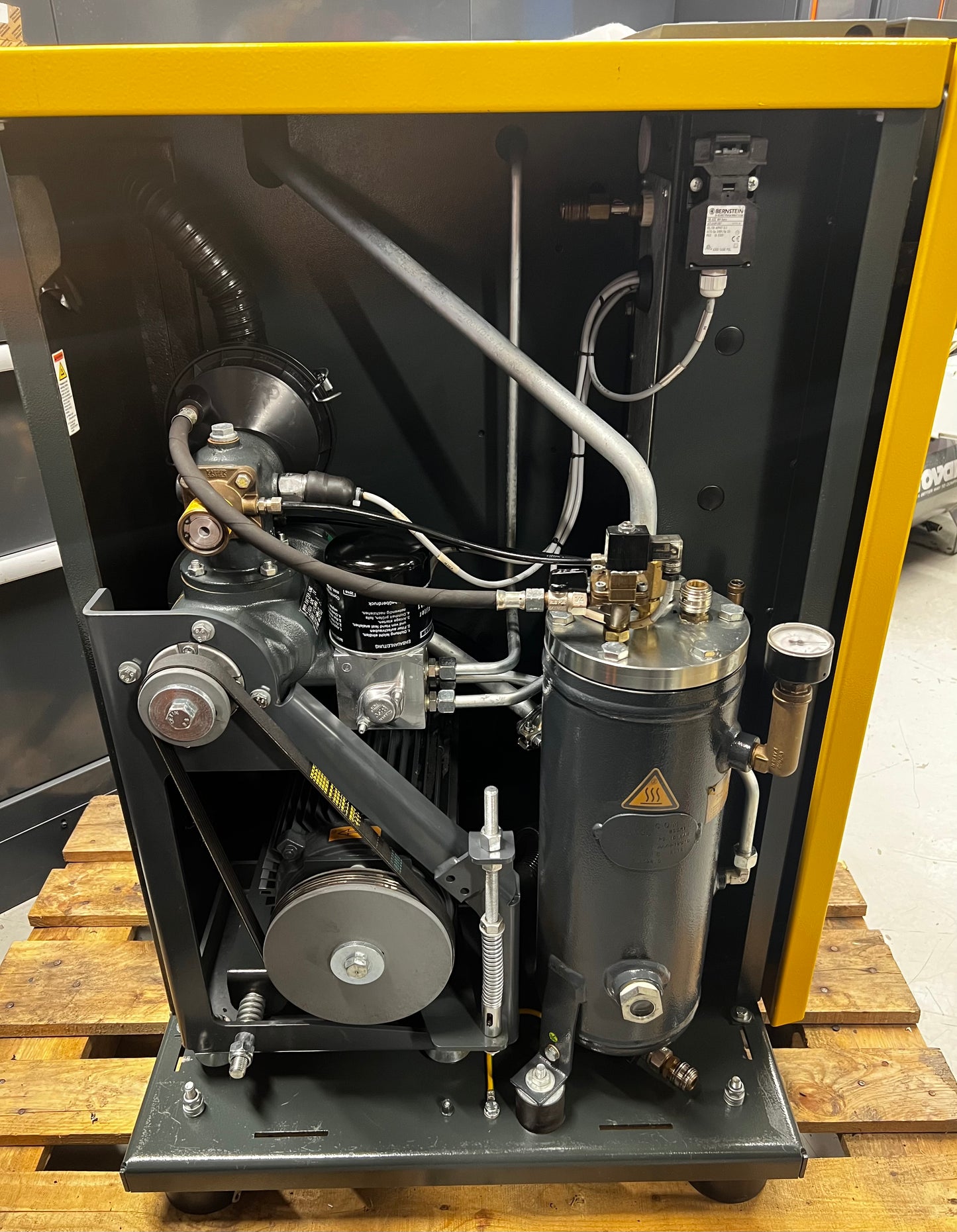 HPC / Kaeser SM15 Floor Mounted Rotary Screw Compressor (9.0Kw, 53CFM)