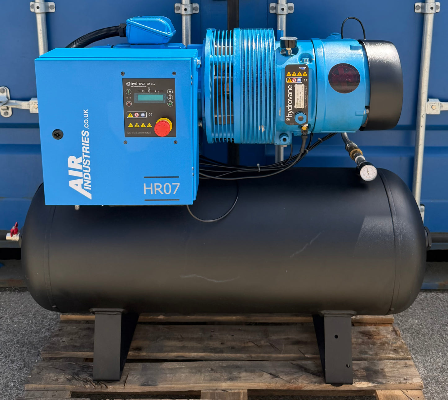 Hydrovane HR07 Receiver Mounted Rotary Vane Compressor (7.5Kw, 44Cfm)