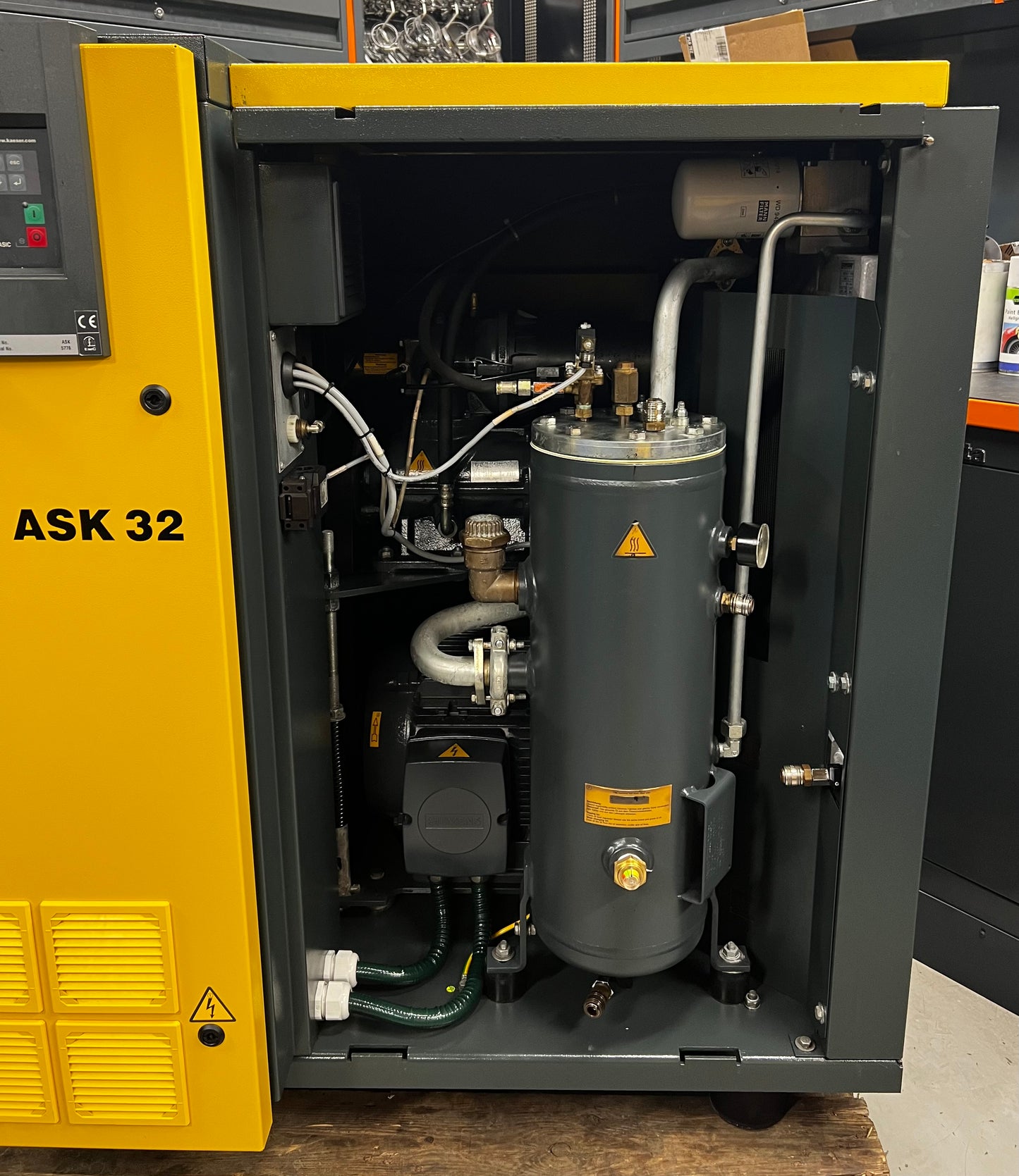 Kaeser ASK32SFC Variable Speed Drive Rotary Screw Compressor (18.5kW, 25.0HP, 102CFM)