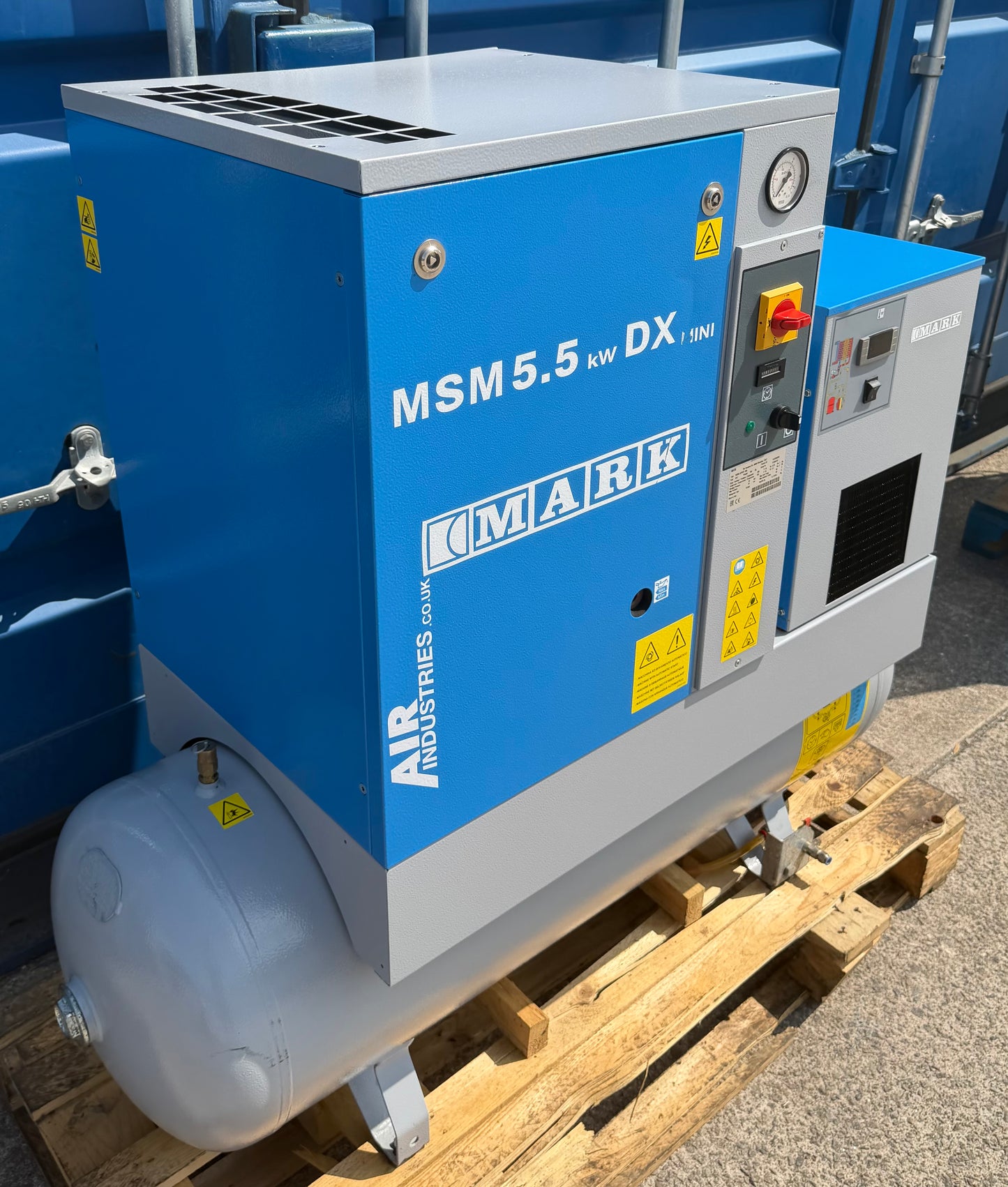 Mark MSM5.5 Receiver Mounted Rotary Screw Compressor With Dryer!