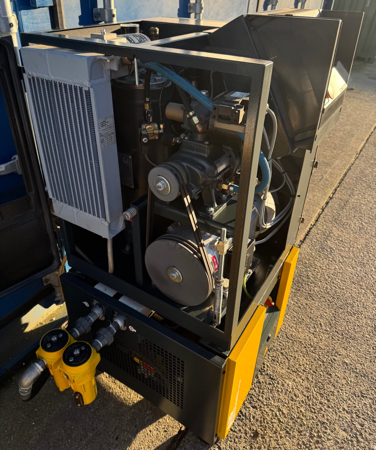 Kaeser Airtower 11 Rotary Screw Compressor + Dryer (40CFM, 8Bar, 7.5kW)