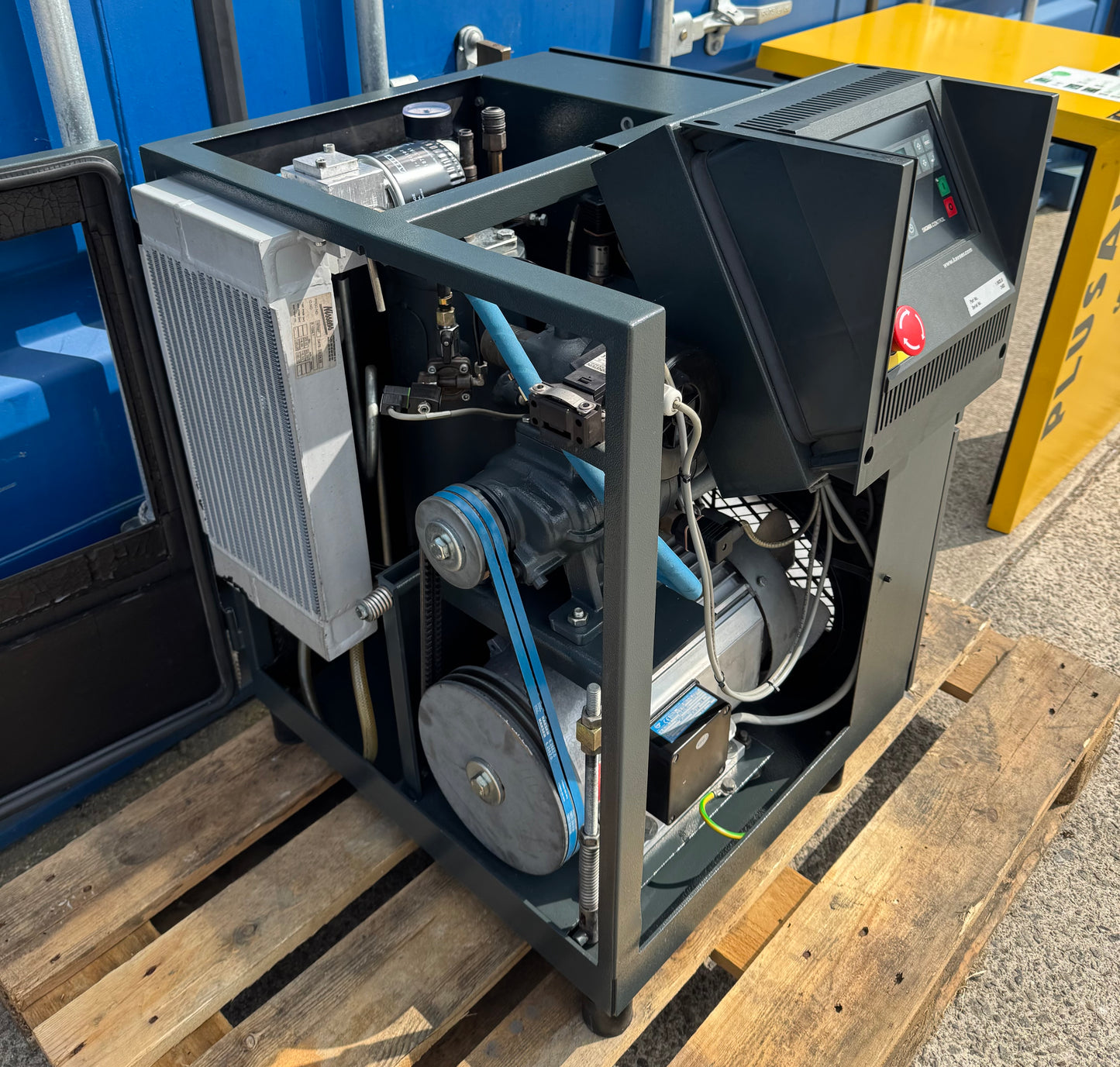 HPC / Kaeser SM11 Floor Mounted Rotary Screw Compressor (7.5Kw, 40CFM)