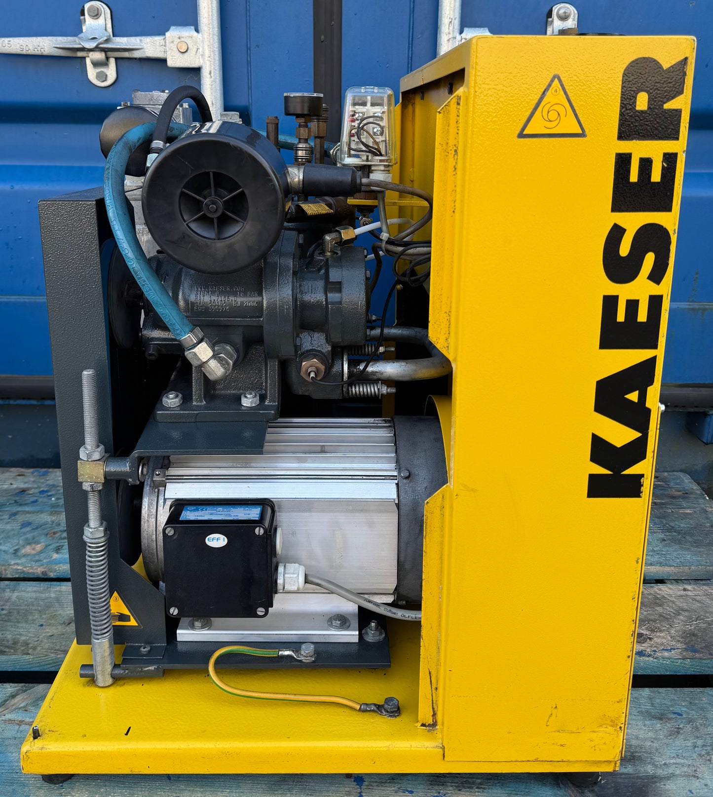 HPC / Kaeser SX6 Floor Mounted Rotary Screw Compressor (4.0kW, 5.5HP, 16.5CFM)