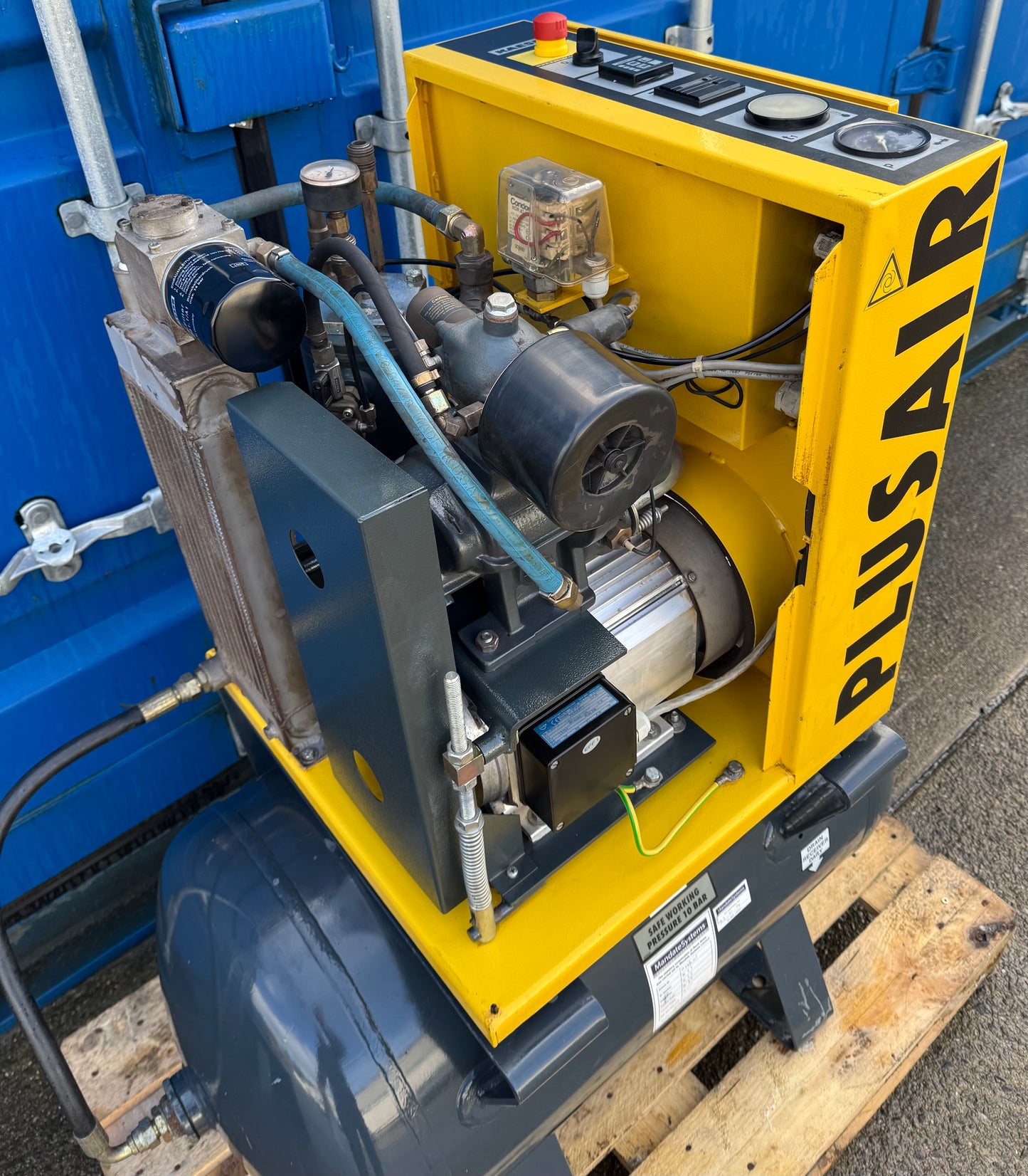 HPC / Kaeser SX6 Receiver Mounted Rotary Screw Compressor (4.0kW, 5.5HP, 16.5CFM)
