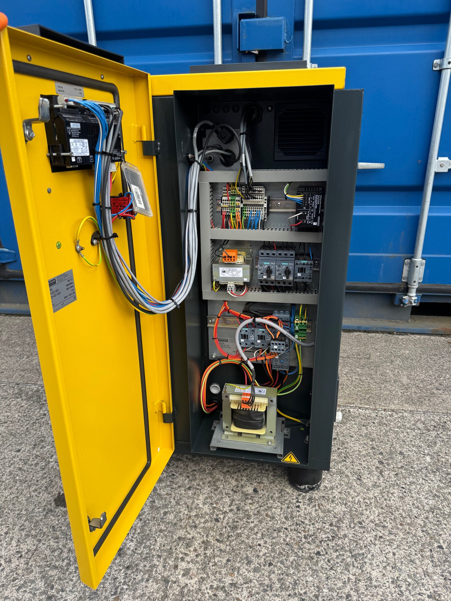 HPC / Kaeser SM15T Rotary Screw Compressor + Dryer! 9.0Kw, 53Cfm, 8Bar!