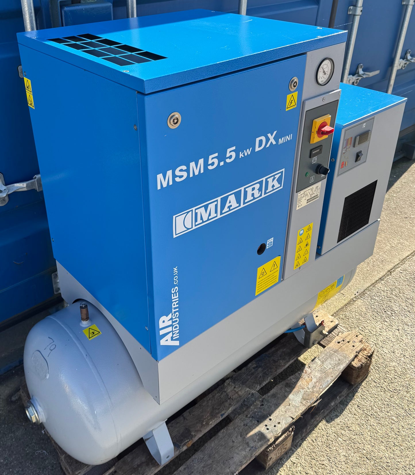 Mark MSM5.5 Receiver Mounted Rotary Screw Compressor With Dryer!