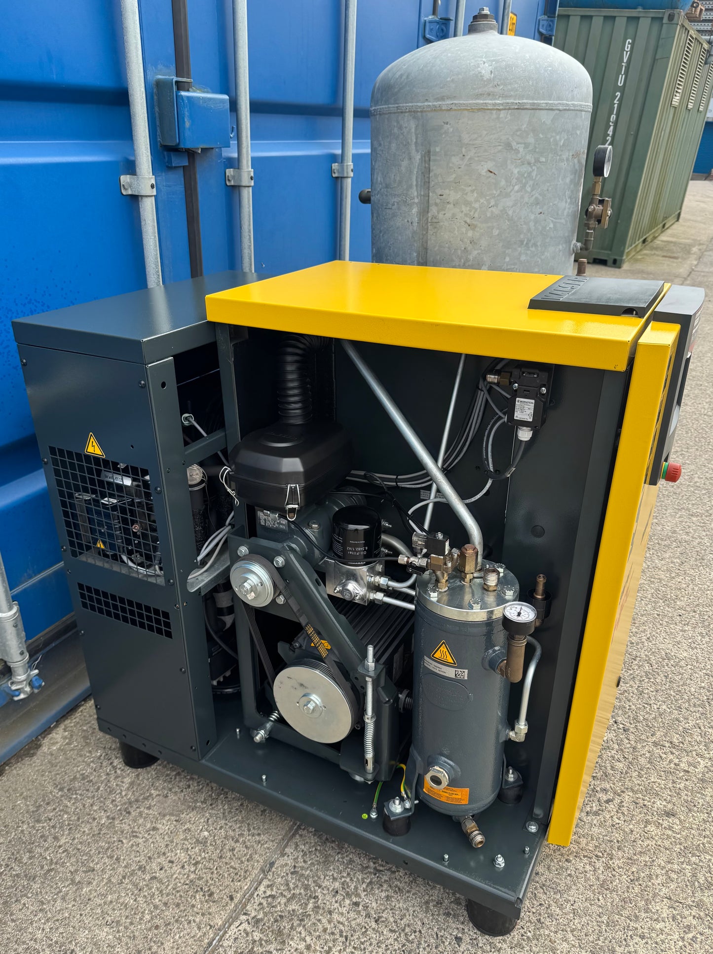 HPC / Kaeser SM16T Rotary Screw Compressor + Receiver + Dryer + Filter 57Cfm!