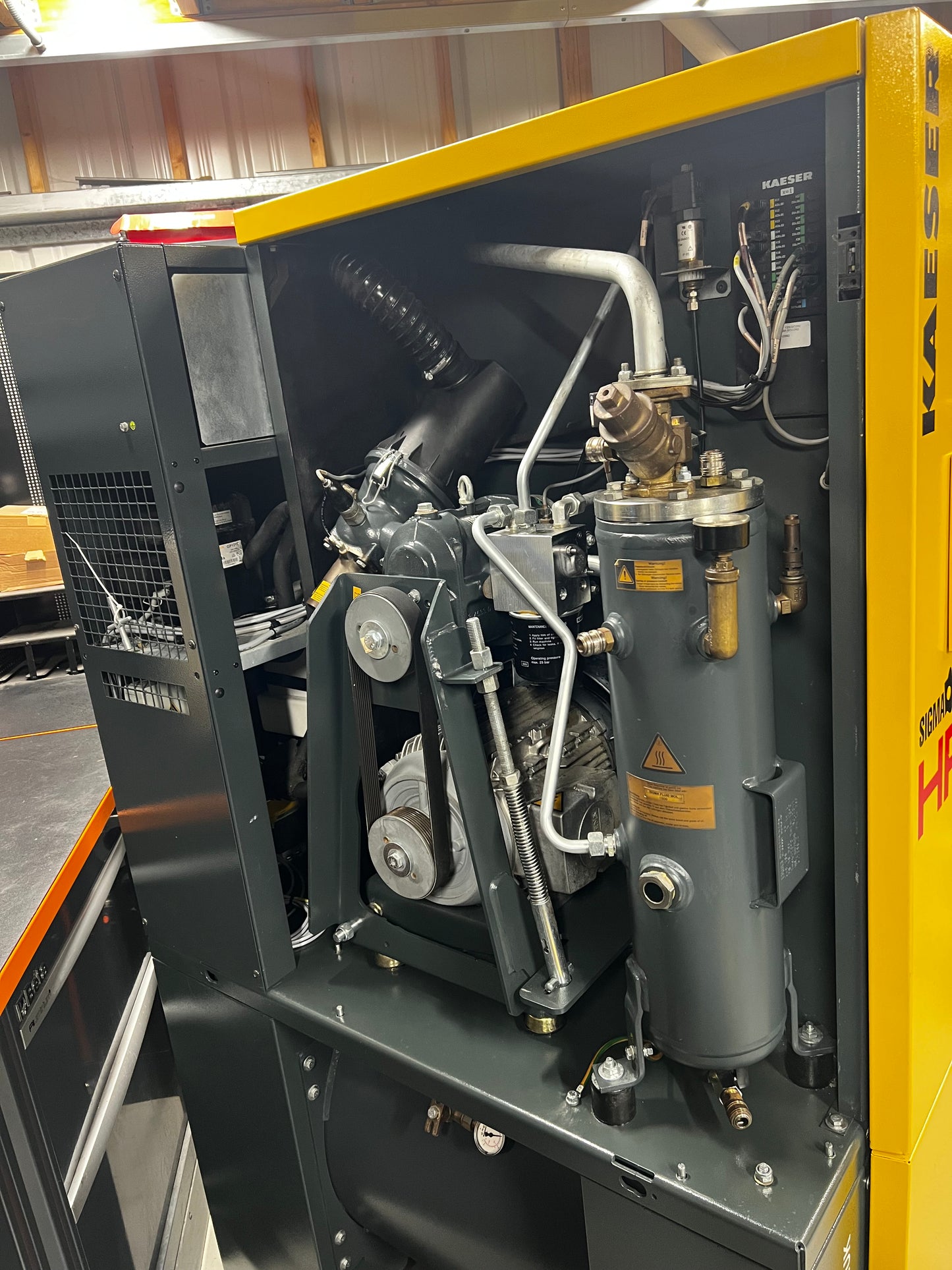 HPC / Kaeser Aircenter 22SFC Variable Speed Drive Rotary Screw Compressor + Dryer