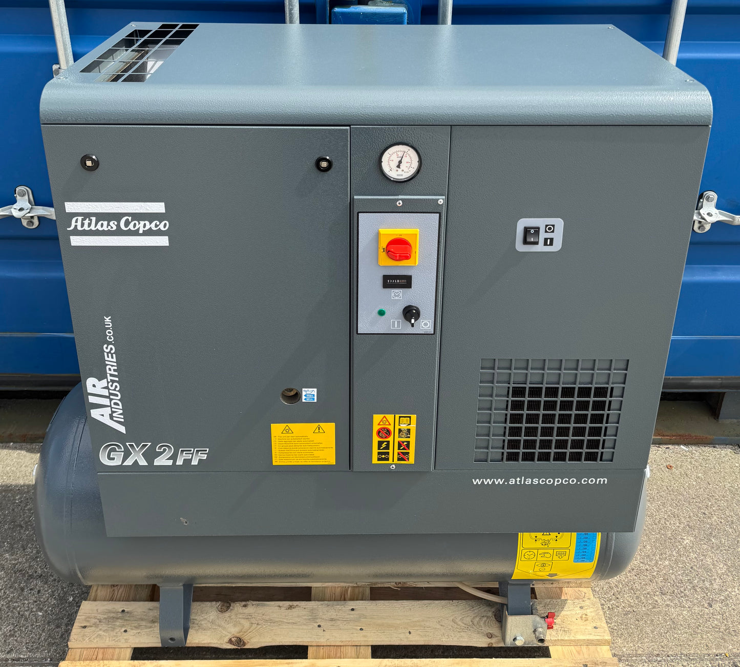 Atlas Copco GX2FF Receiver Mounted Rotary Screw Compressor With Dryer! 230v Single Phase