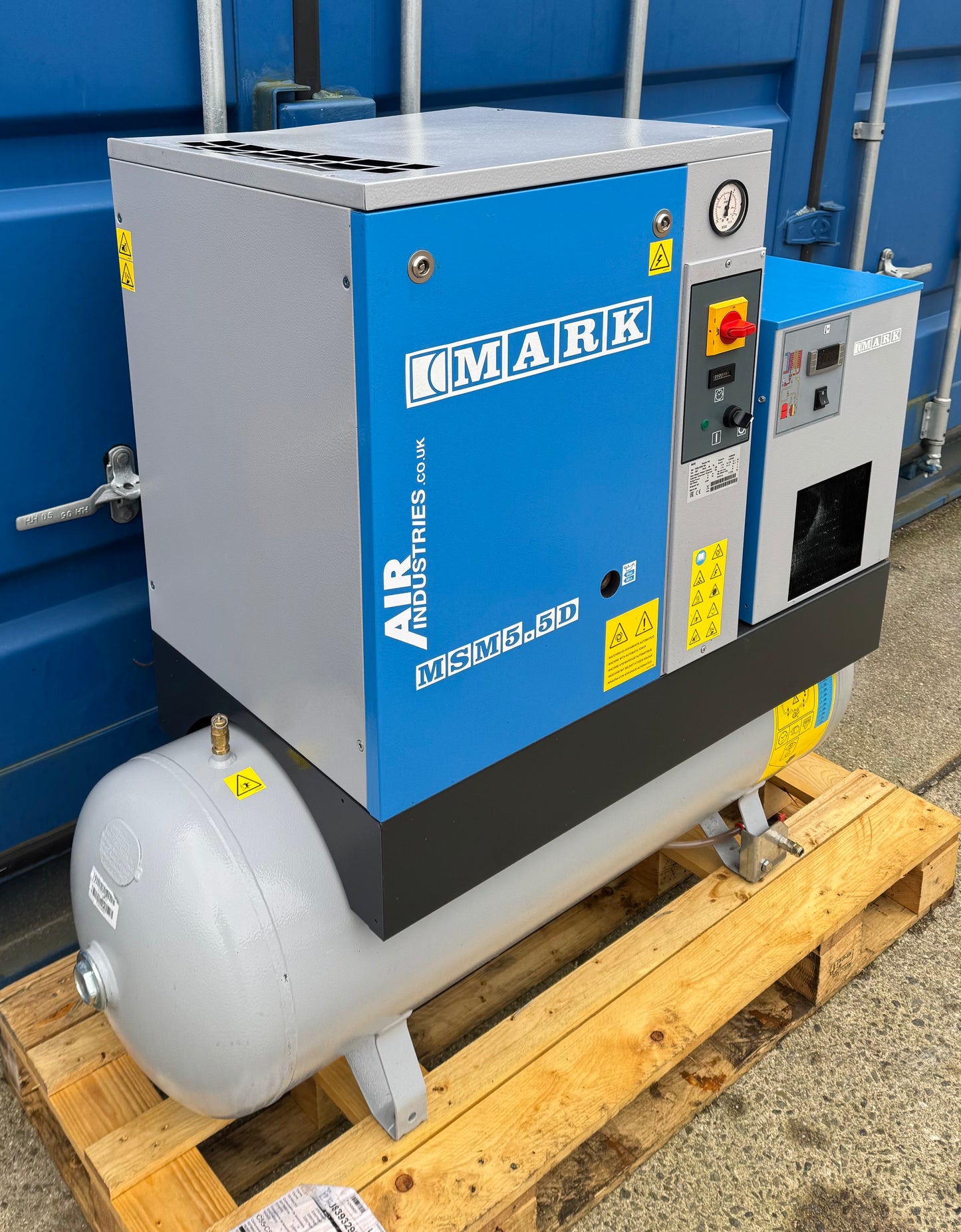 Mark MSM5.5 Receiver Mounted Rotary Screw Compressor With Dryer!